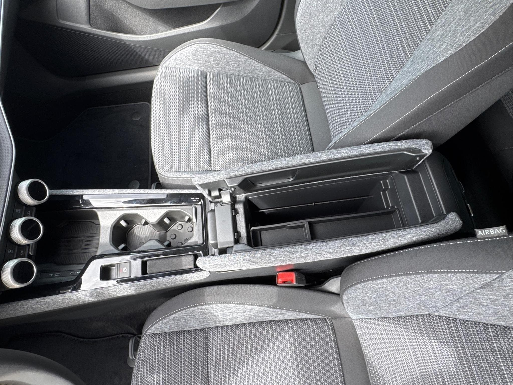 Skoda Superb Selection (2026) - Photo 19