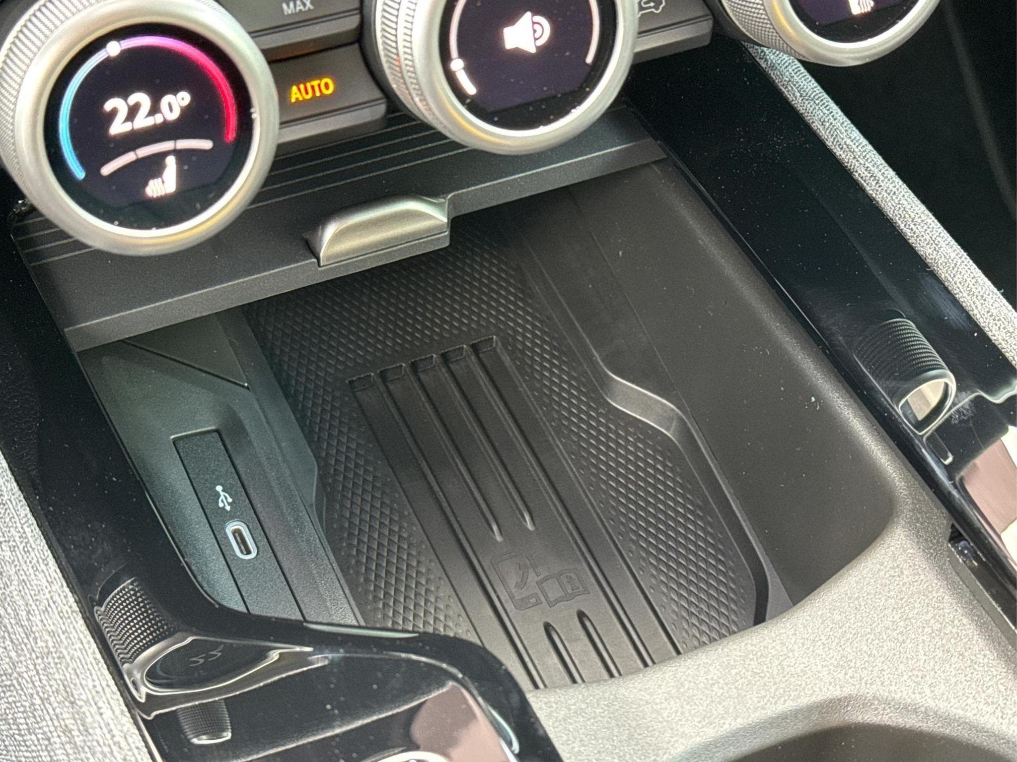 Skoda Superb Selection (2026) - Photo 22