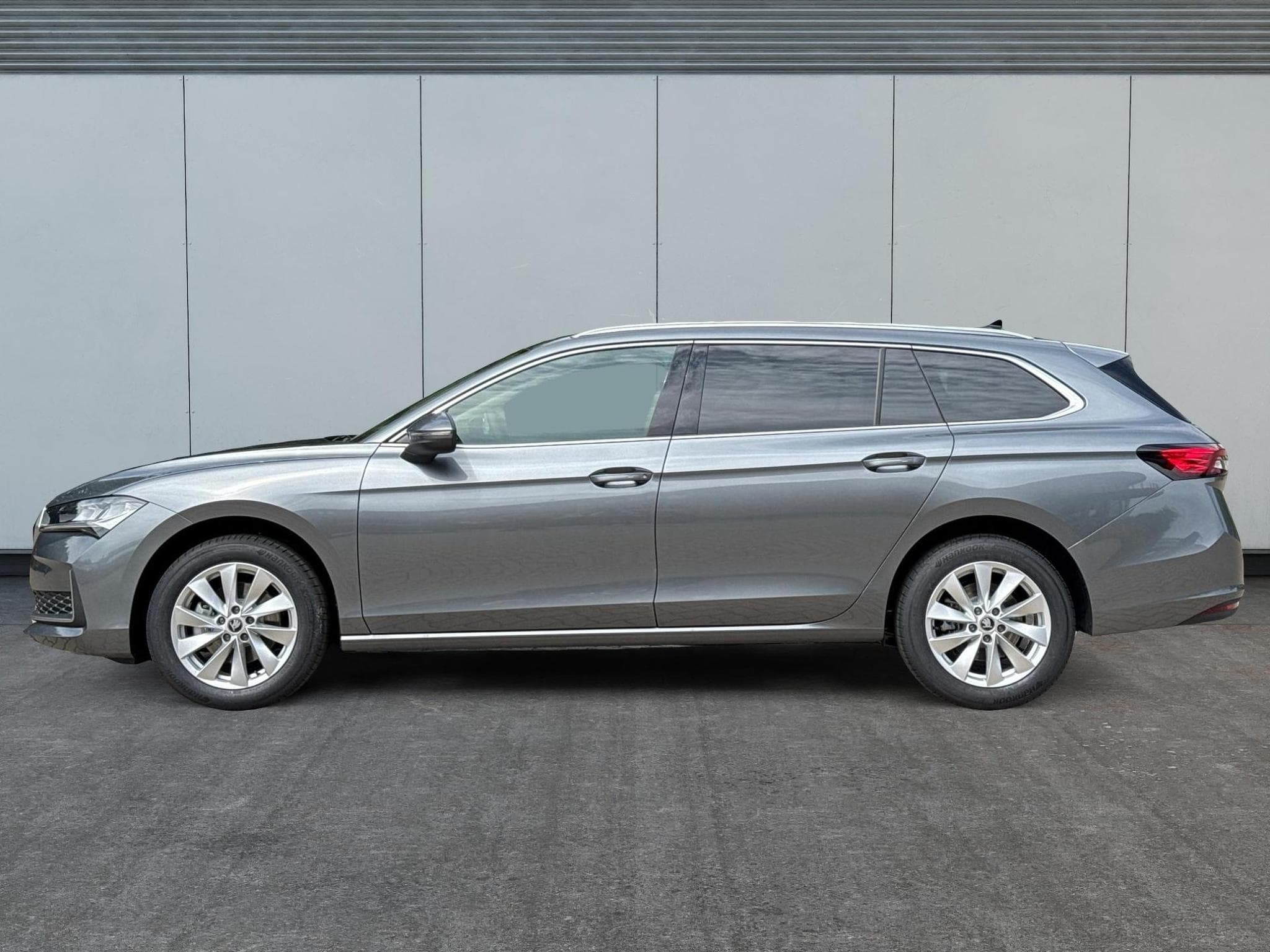 Skoda Superb Selection (2026) - Photo 2