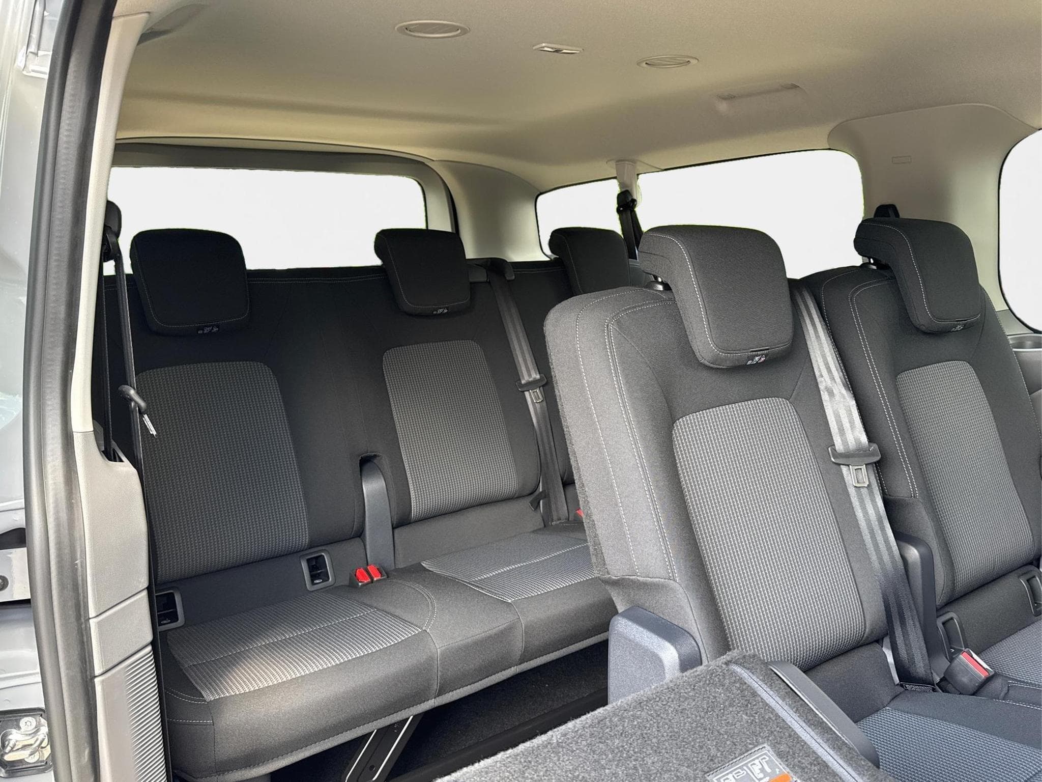 VW T7 Basis (2026) - Photo 16
