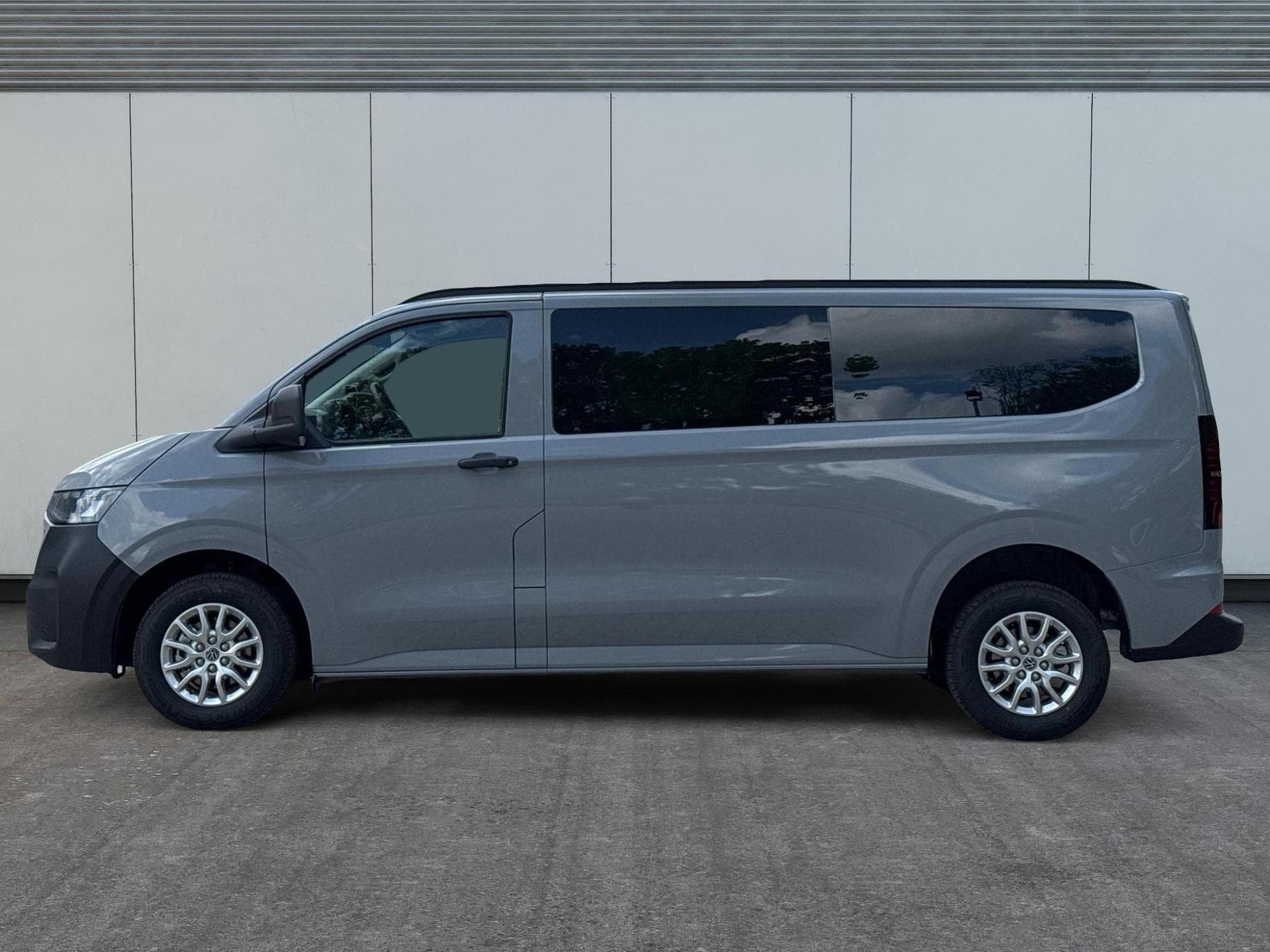 VW T7 Basis (2026) - Photo 2
