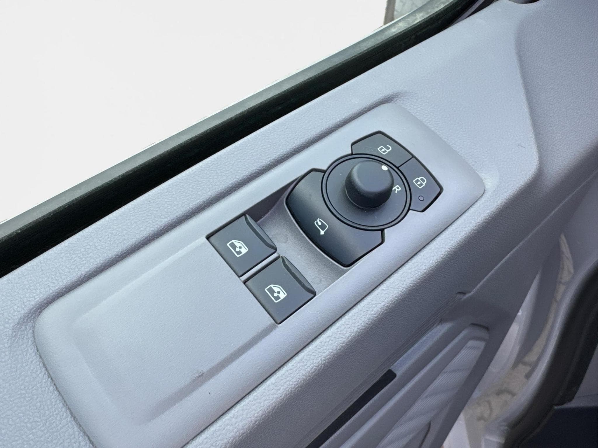 VW T7 Basis (2026) - Photo 20