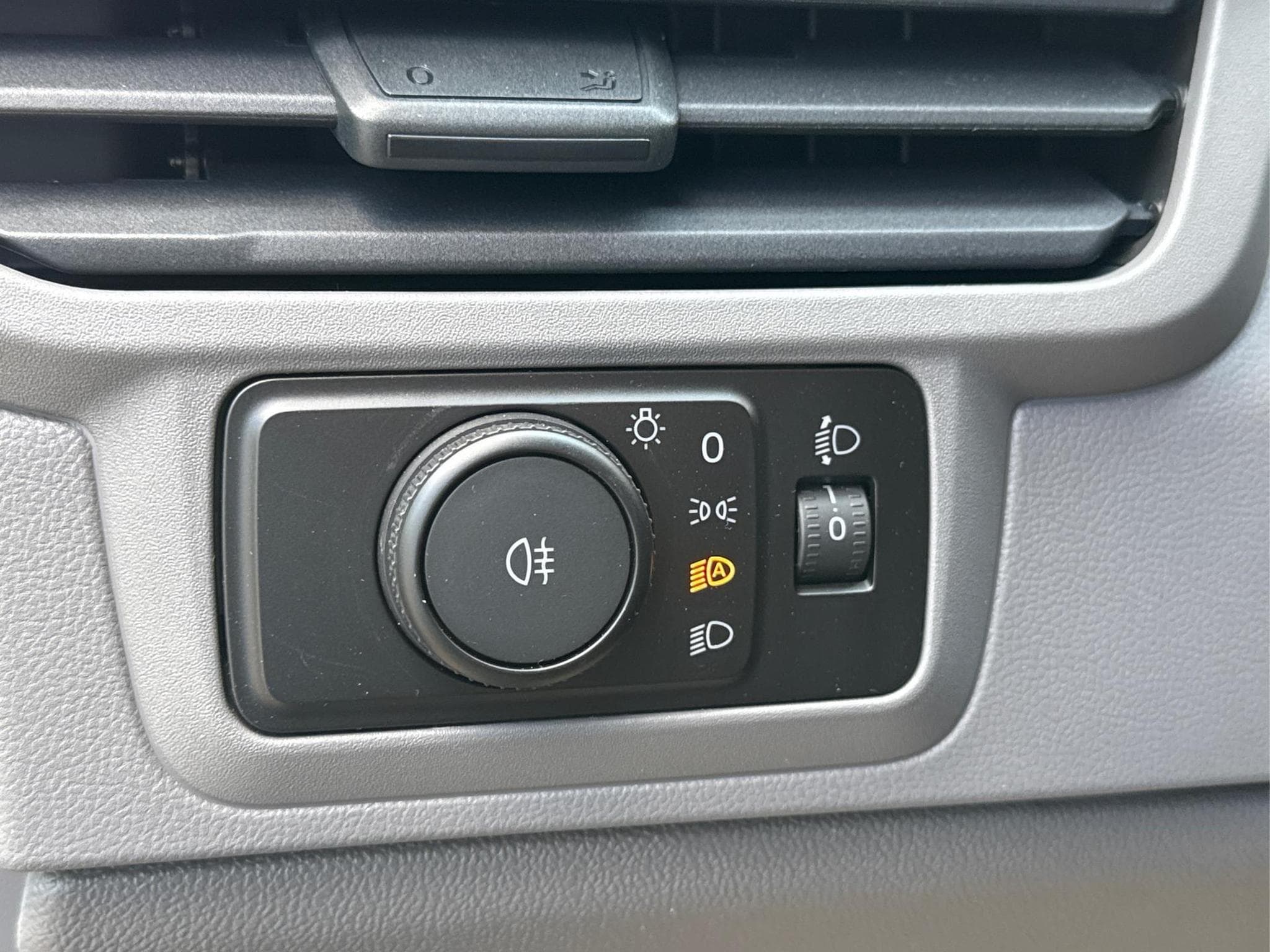 VW T7 Basis (2026) - Photo 21