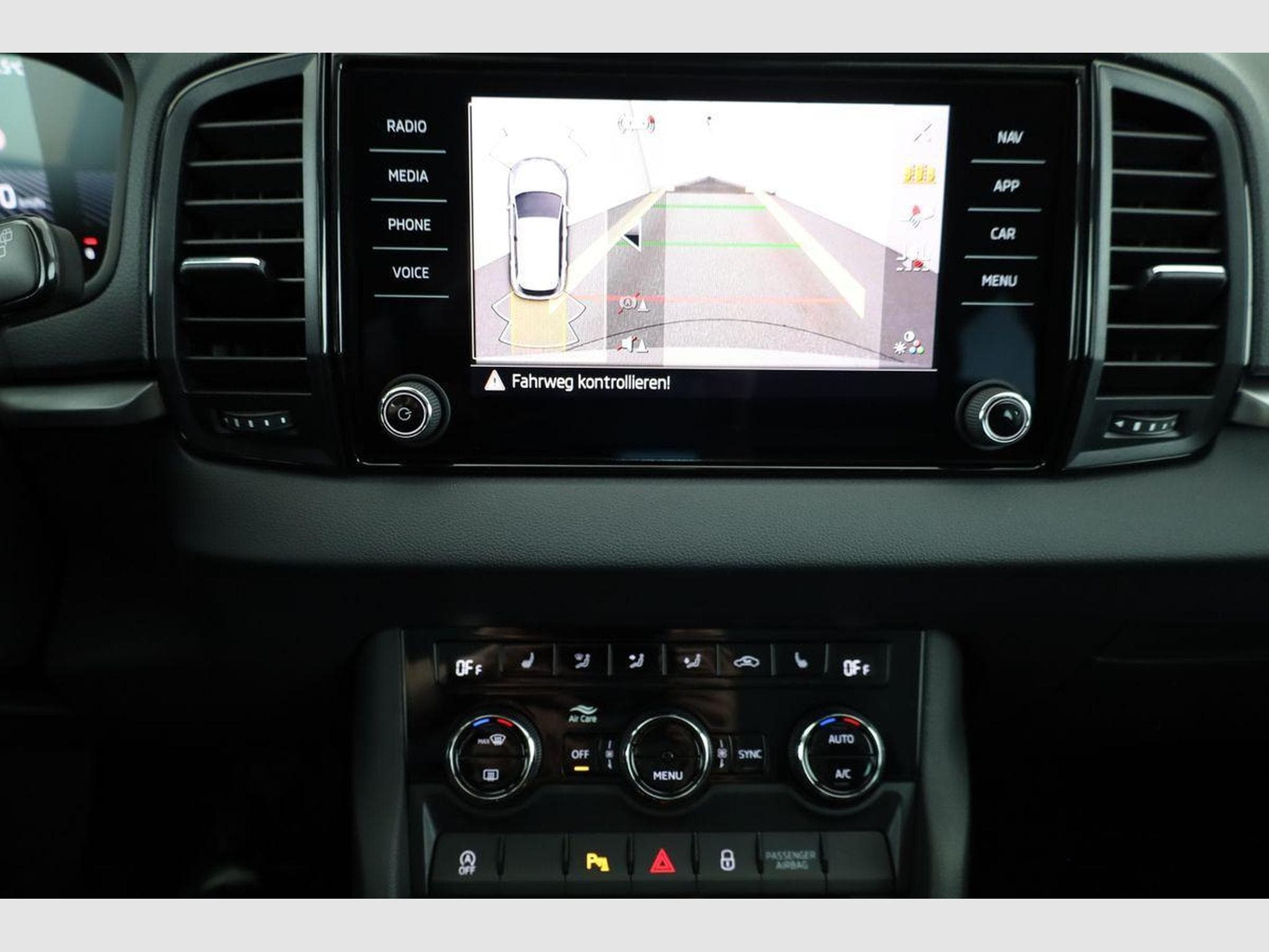 Skoda Karoq Selection (2026) - Photo 6