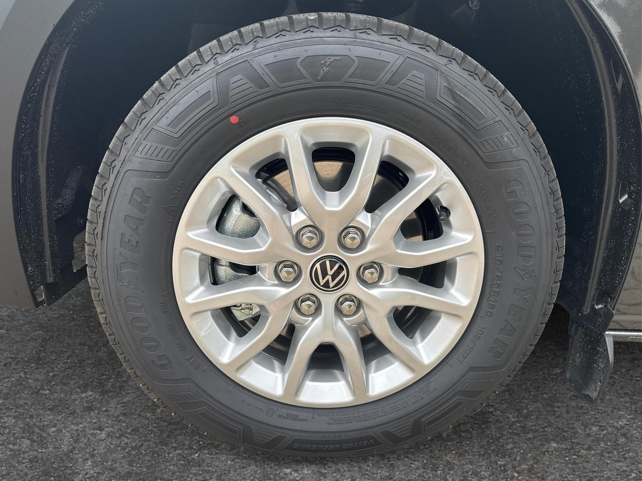 VW T7 Basis (2026) - Photo 12