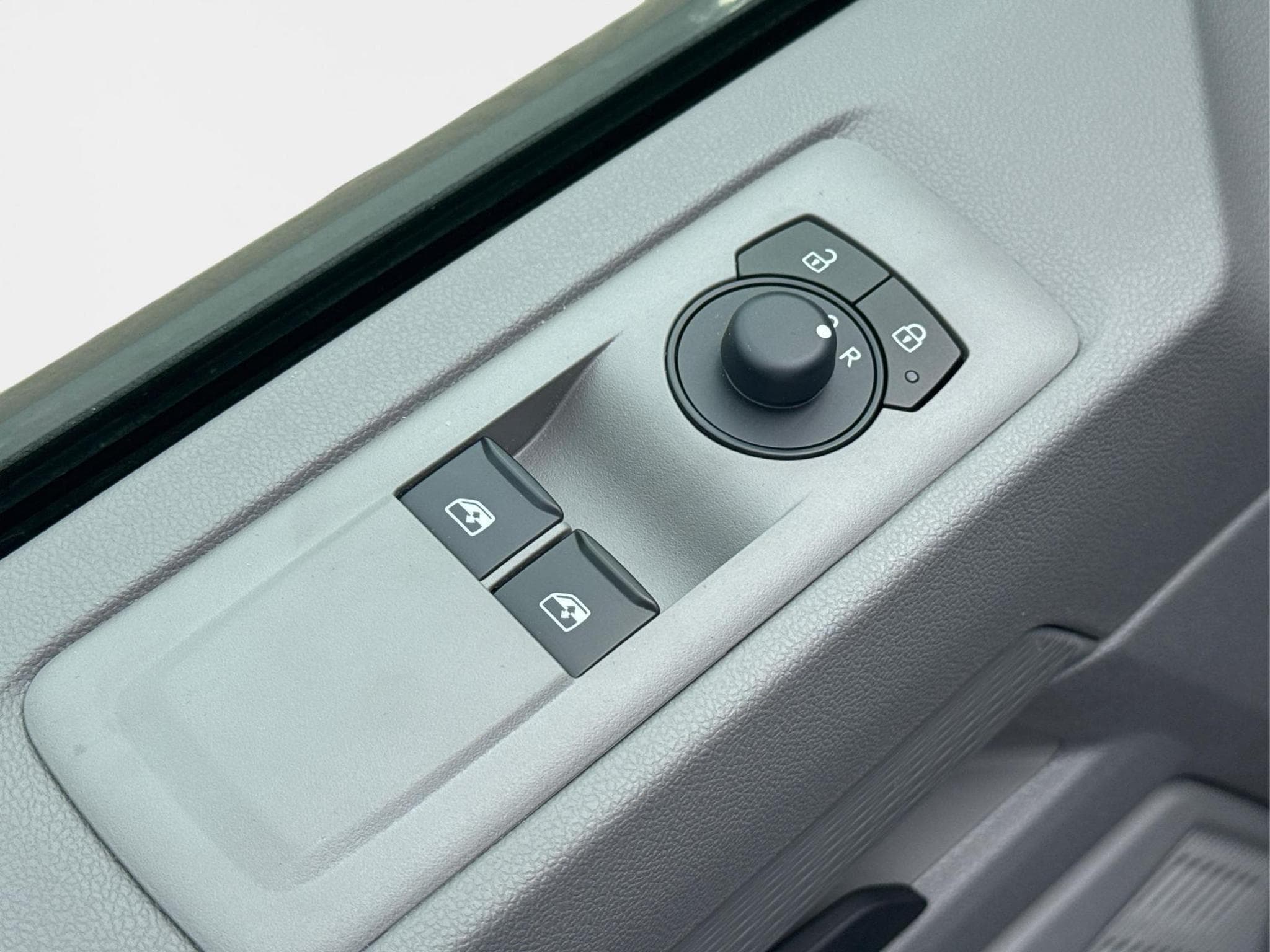 VW T7 Basis (2026) - Photo 15