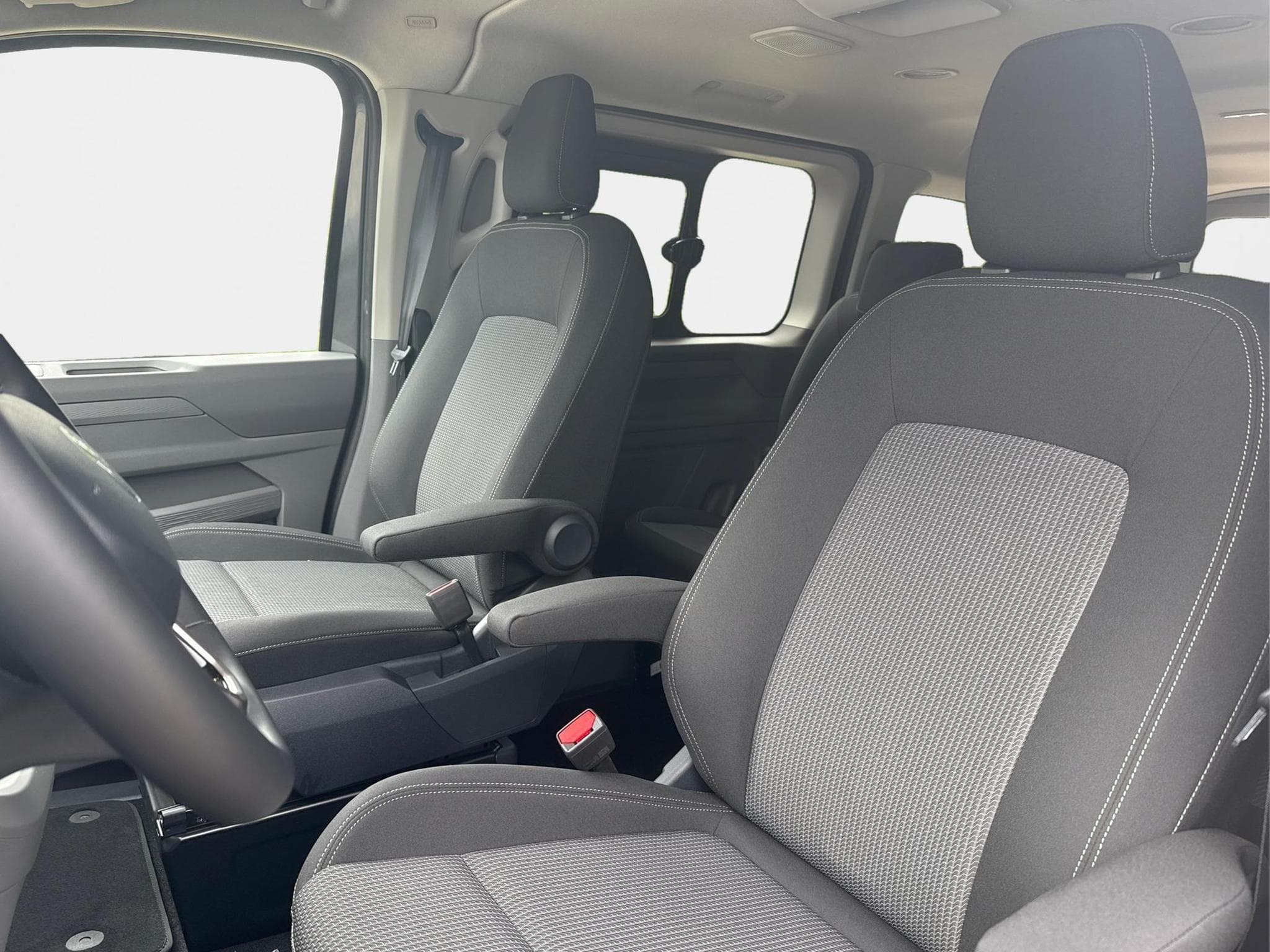 VW T7 Basis (2026) - Photo 17