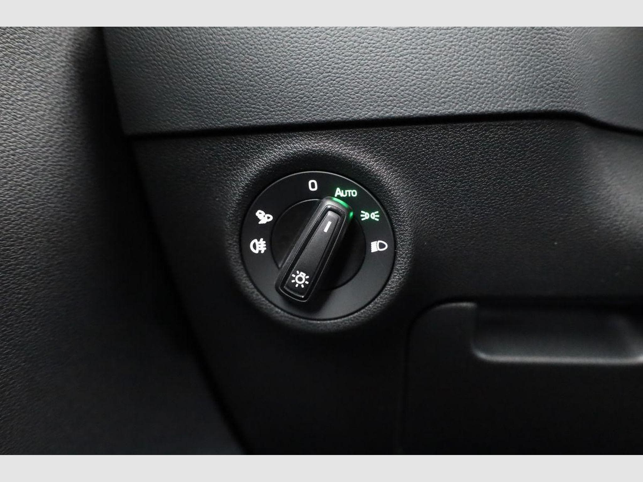 Skoda Karoq Sportline (2026) - Photo 8