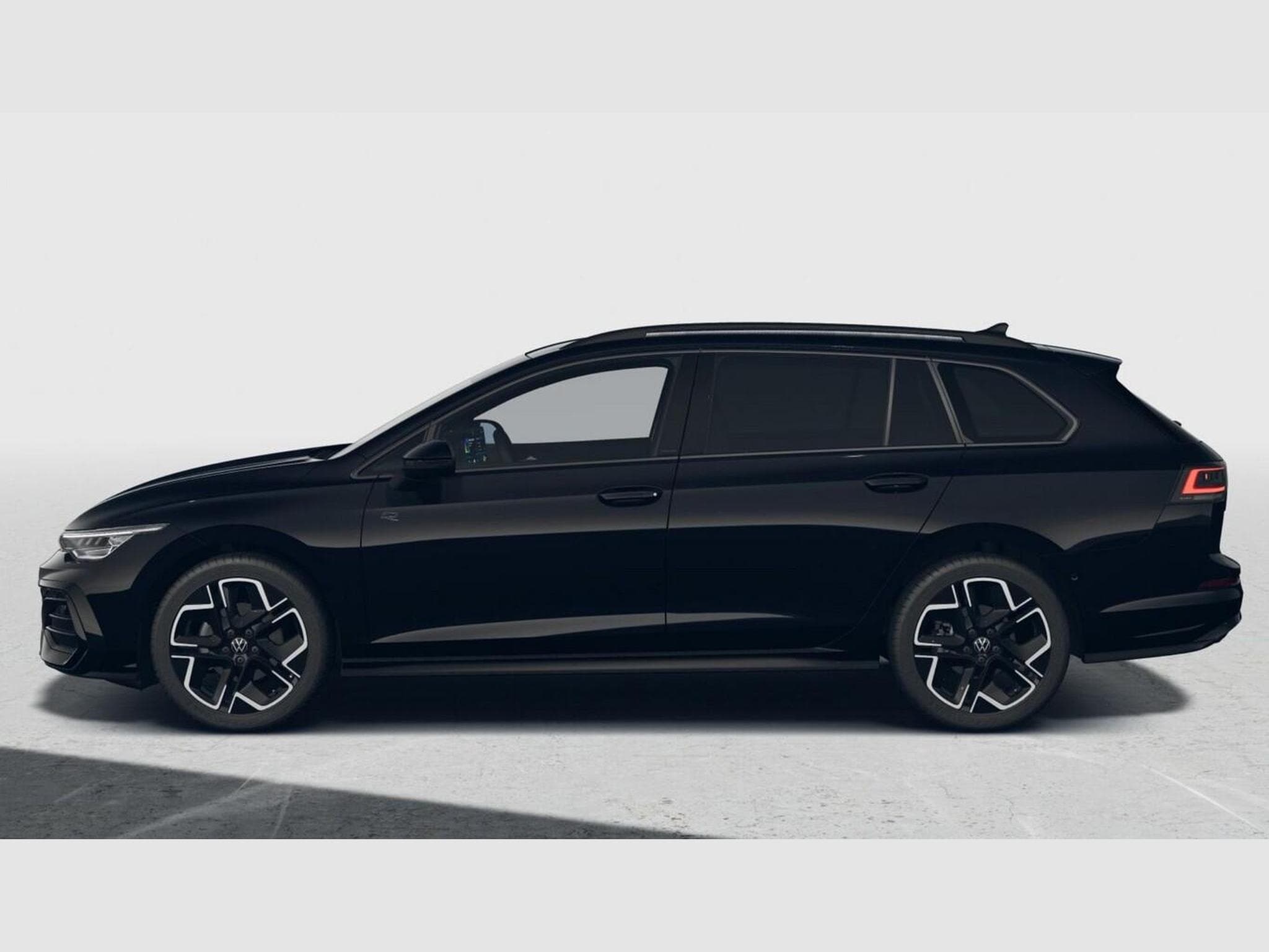 VW Golf Variant R-Line (2026) - Photo 2