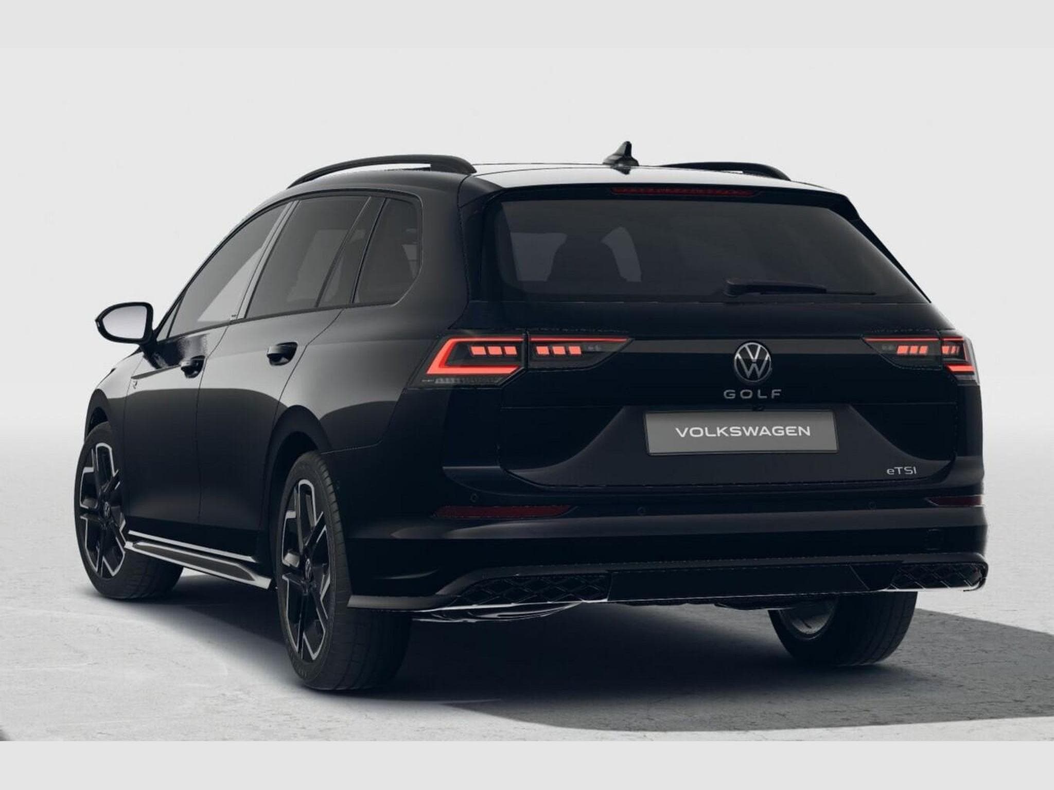 VW Golf Variant R-Line (2026) - Photo 3