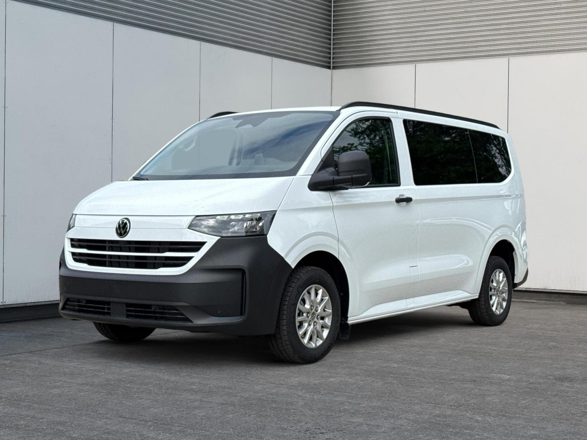 VW T7 Basis (2026) - Photo 1