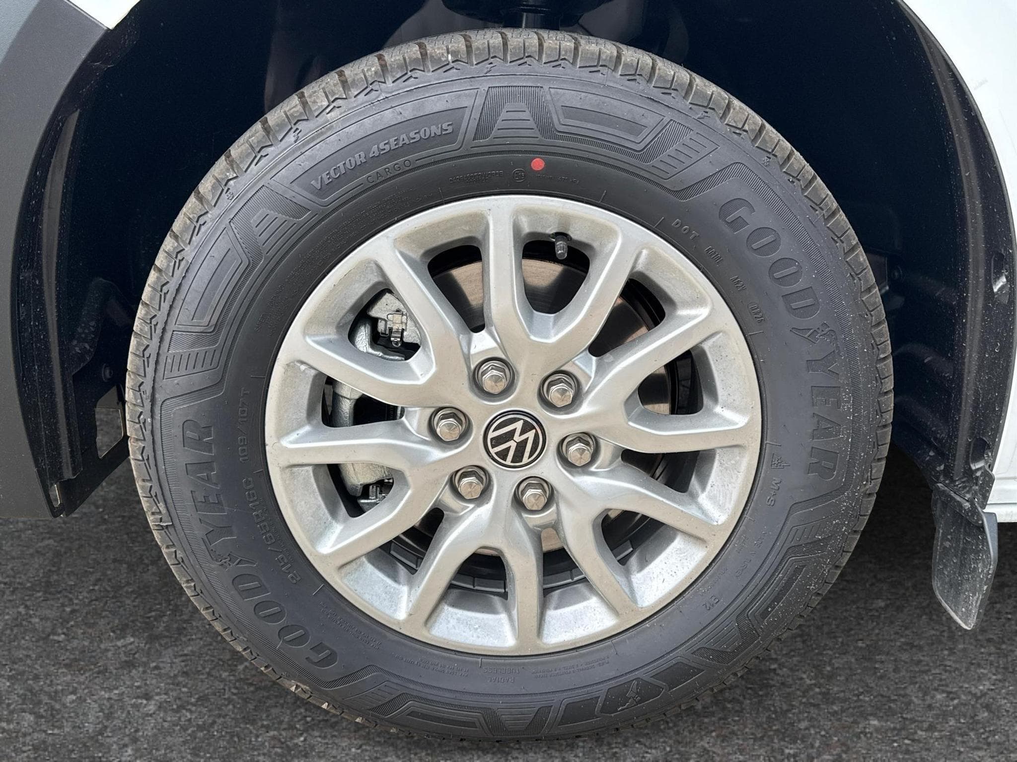 VW T7 Basis (2026) - Photo 12