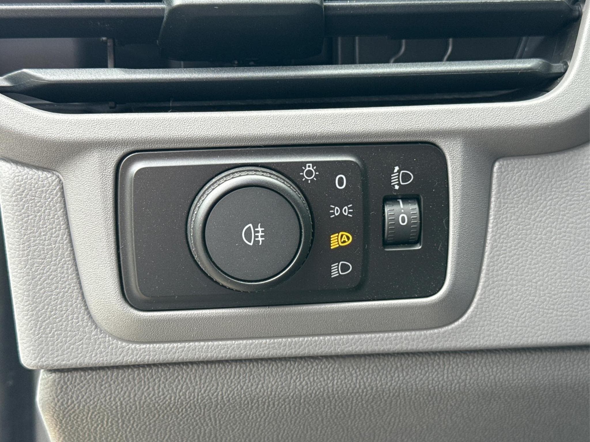 VW T7 Basis (2026) - Photo 16