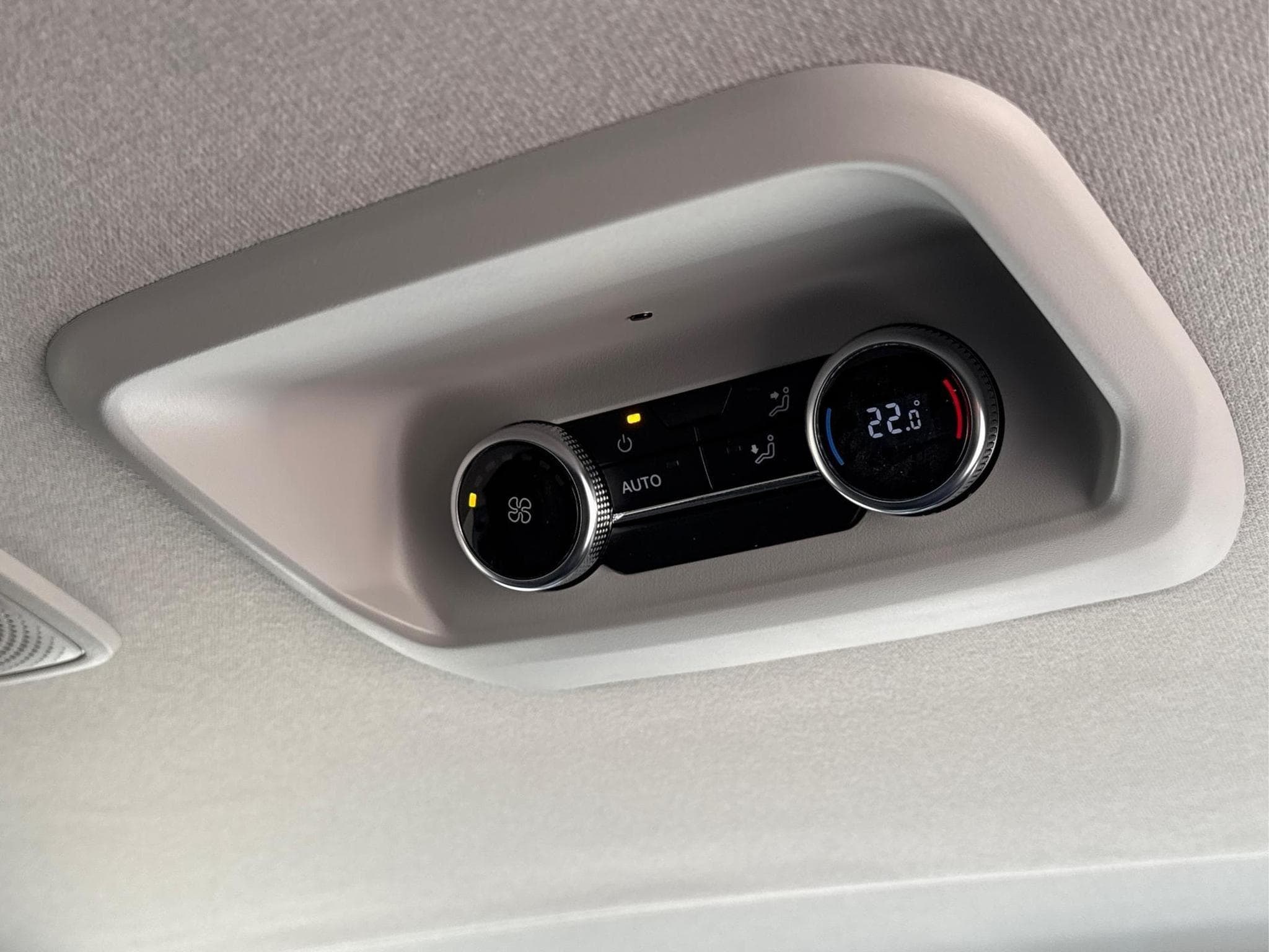 VW T7 Basis (2026) - Photo 21
