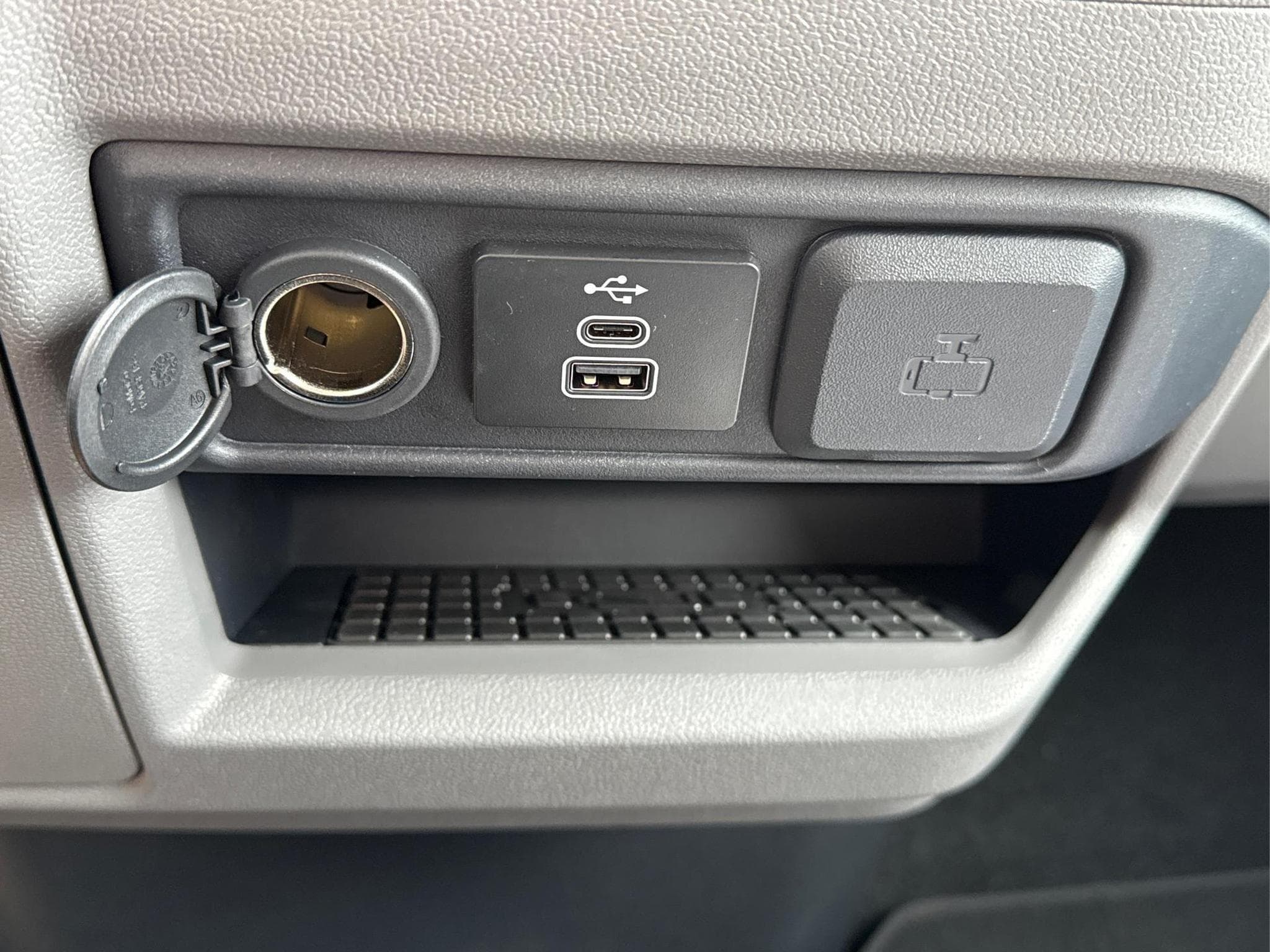 VW T7 Basis (2026) - Photo 25