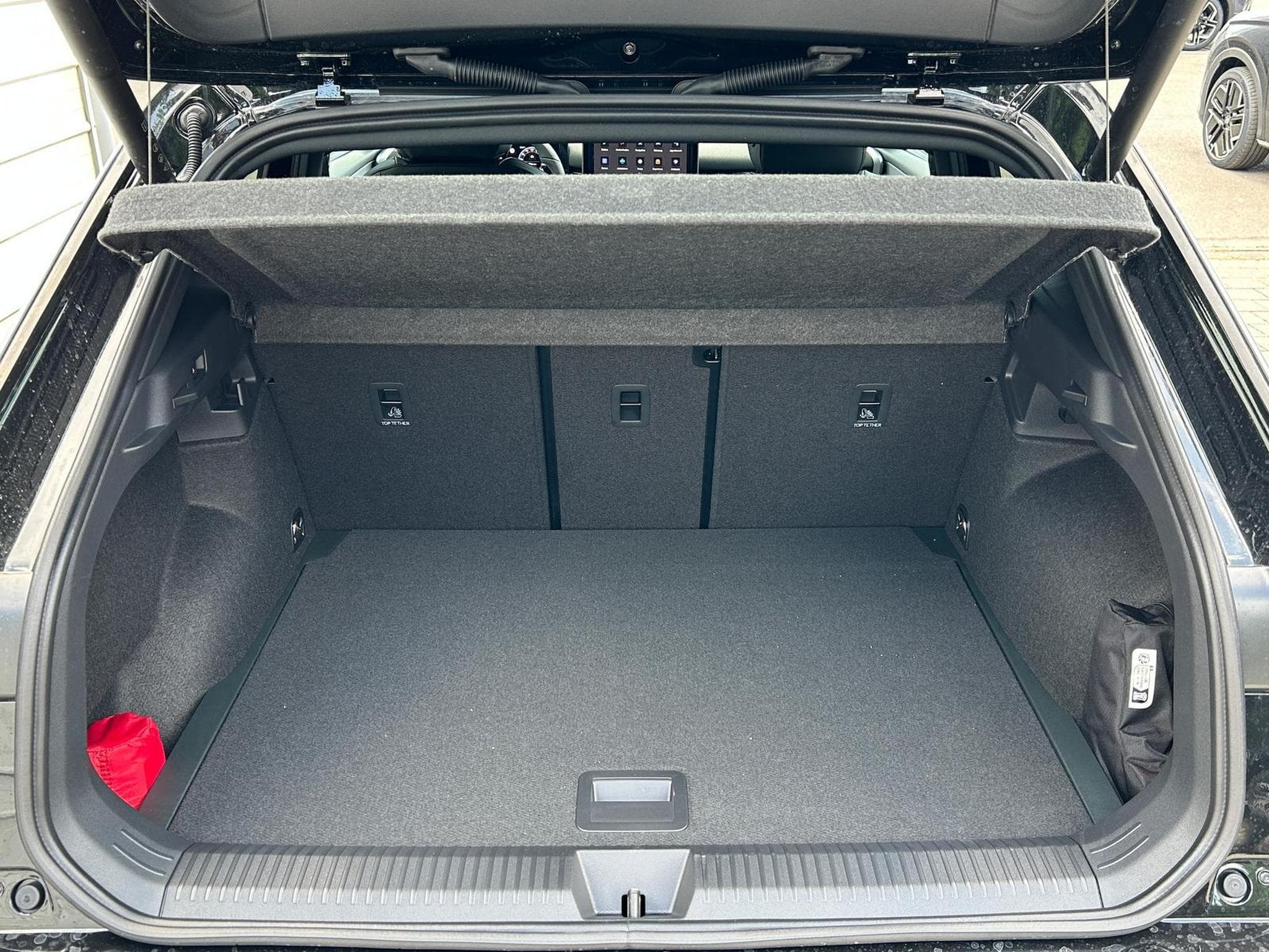 VW T-Roc R-Line (2026) - Photo 16