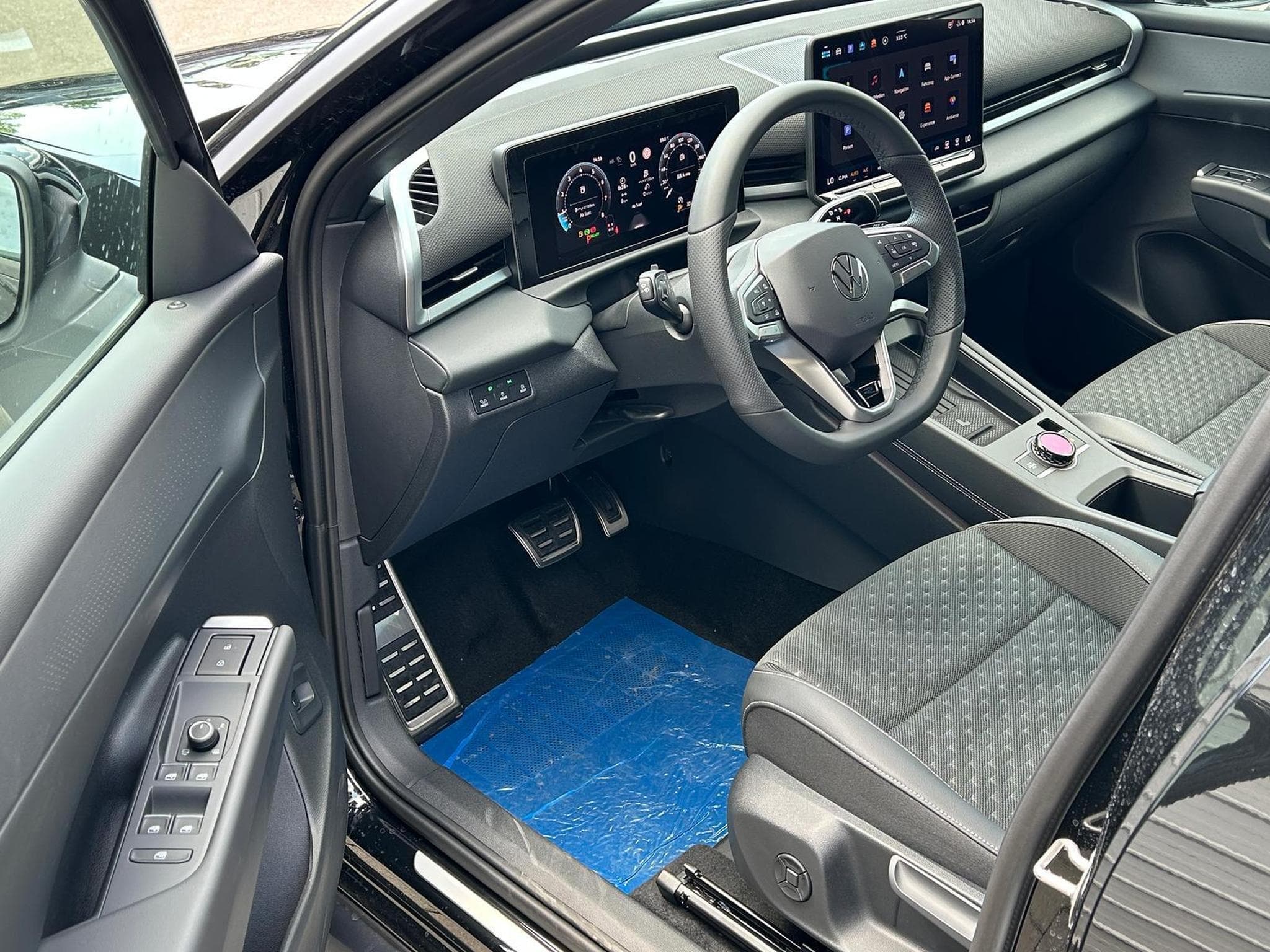VW T-Roc R-Line (2026) - Photo 6