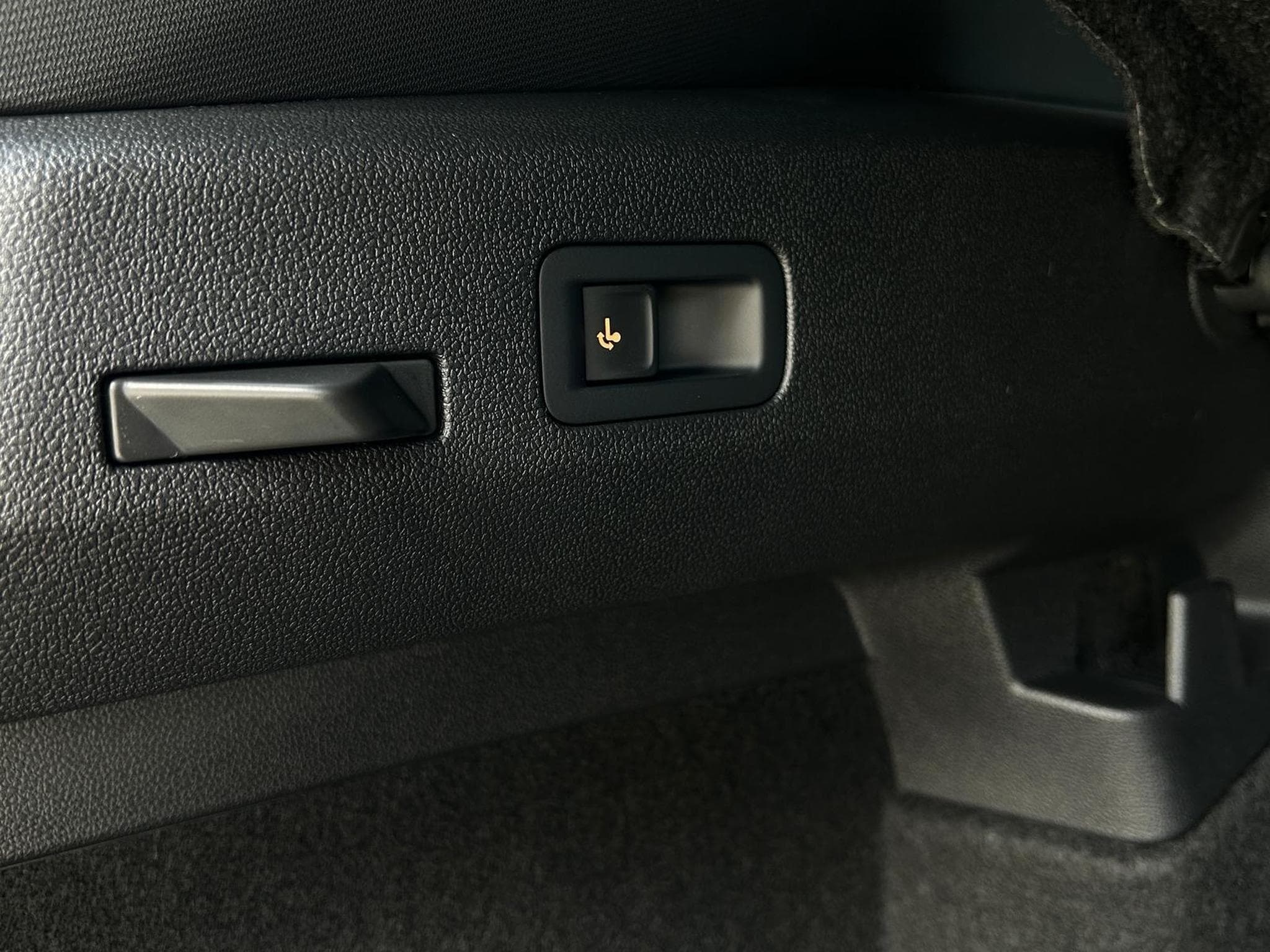 VW T-Roc R-Line (2026) - Photo 17