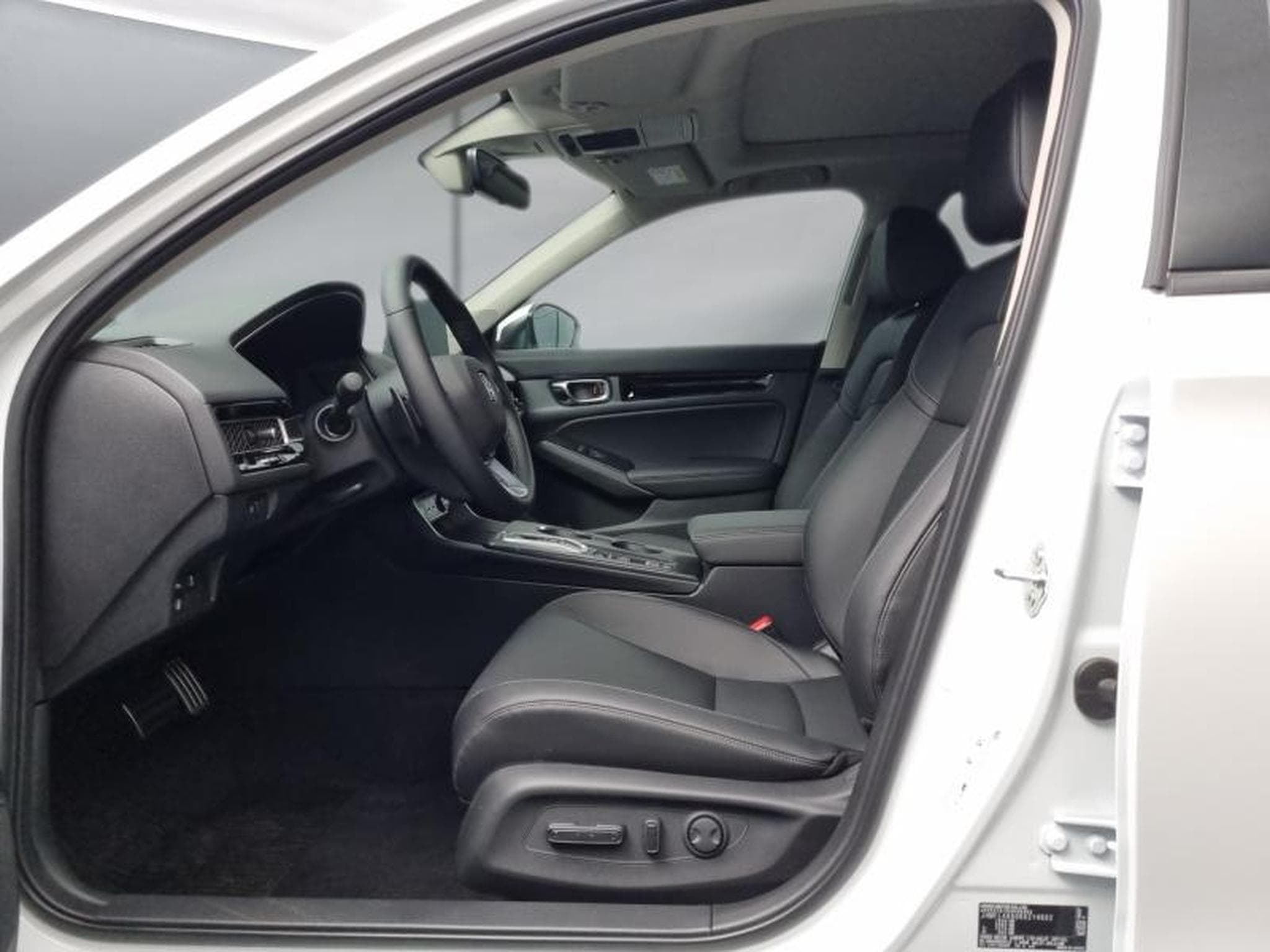 Honda Civic -13% 2.0 i-MMD 184ch e:HEV Advance (2026) - Photo 10