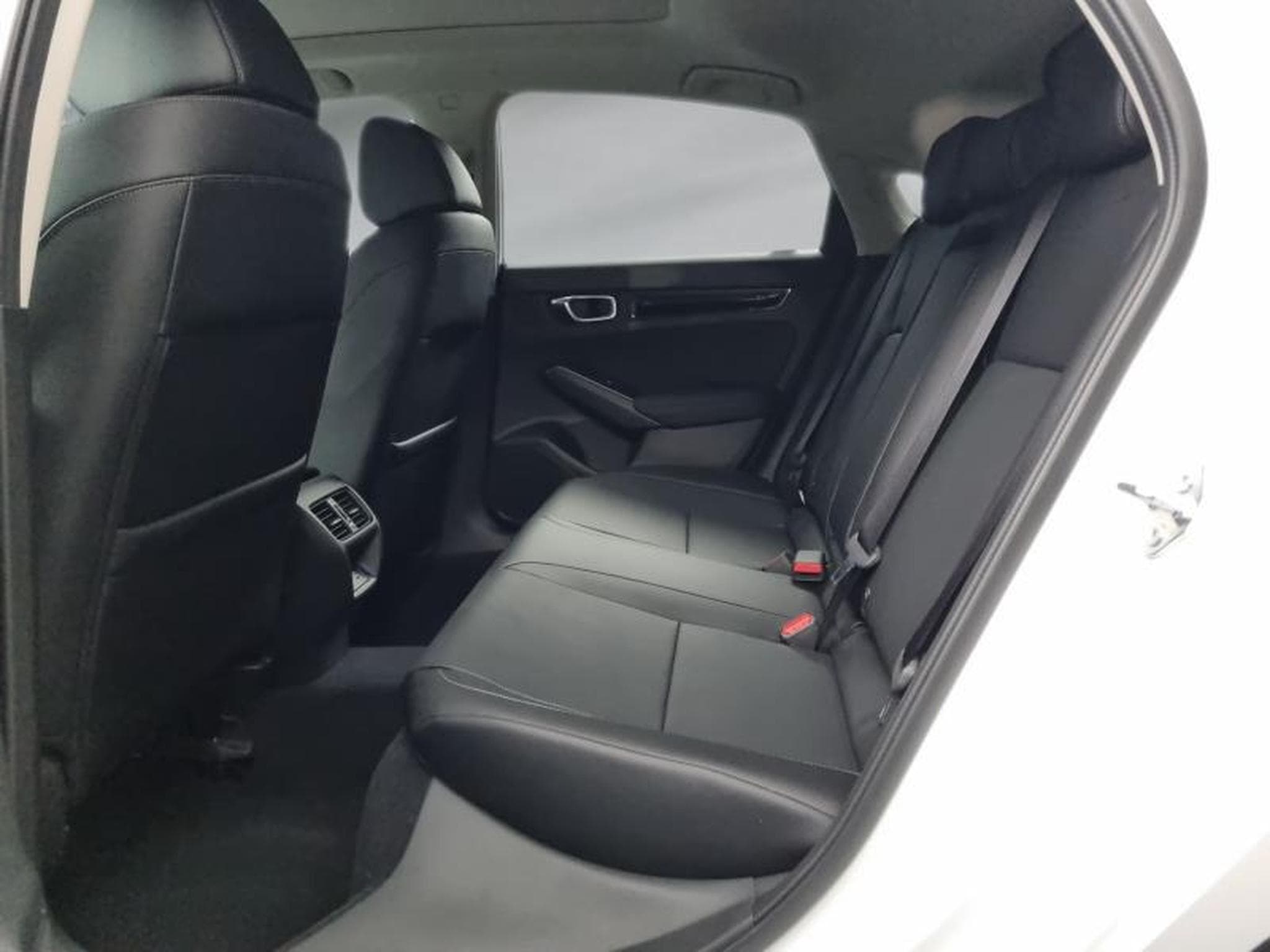 Honda Civic -13% 2.0 i-MMD 184ch e:HEV Advance (2026) - Photo 11