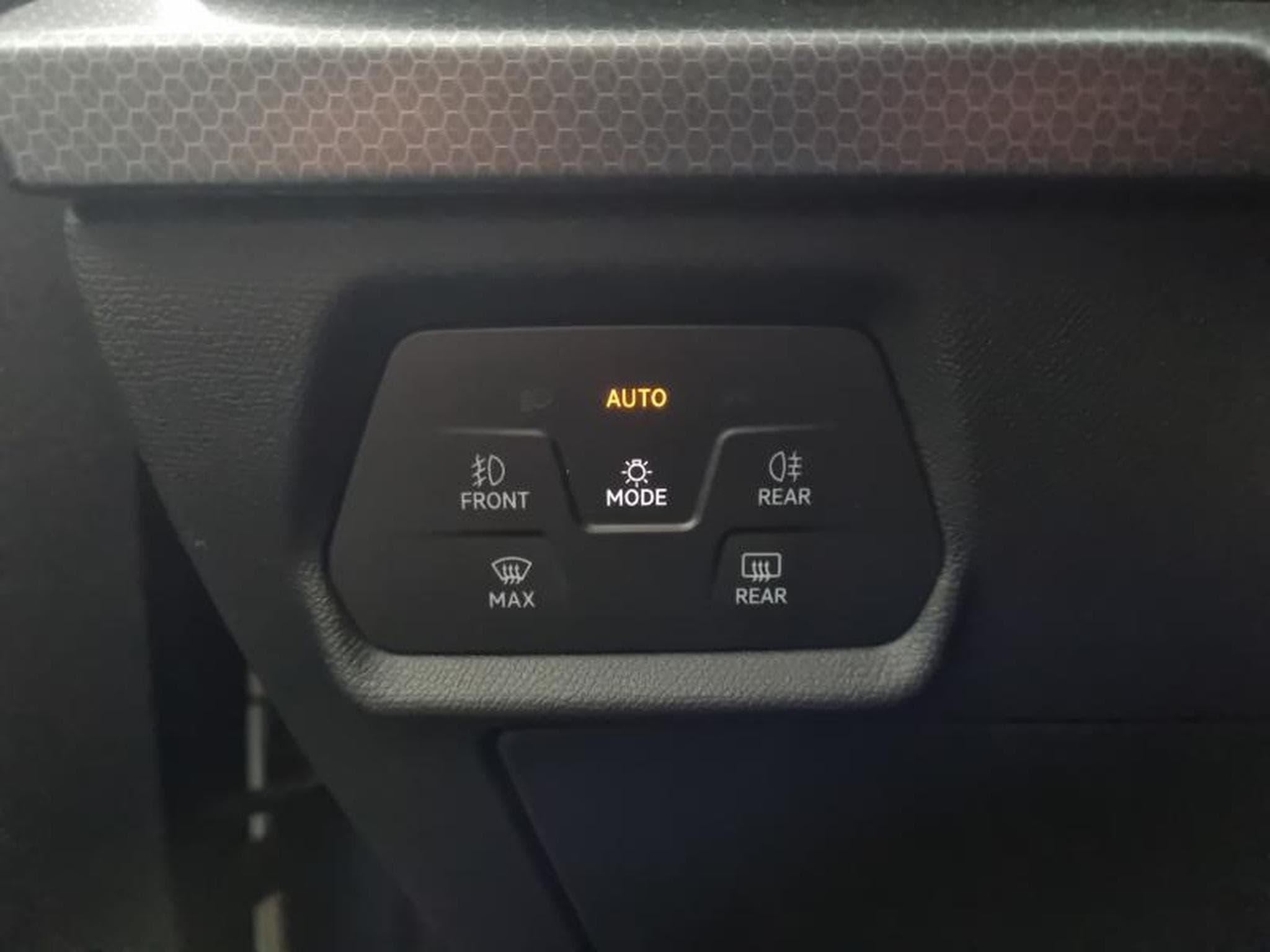Seat Leon -25% 2.0 TDI 115ch Style XL (2025) - Photo 14