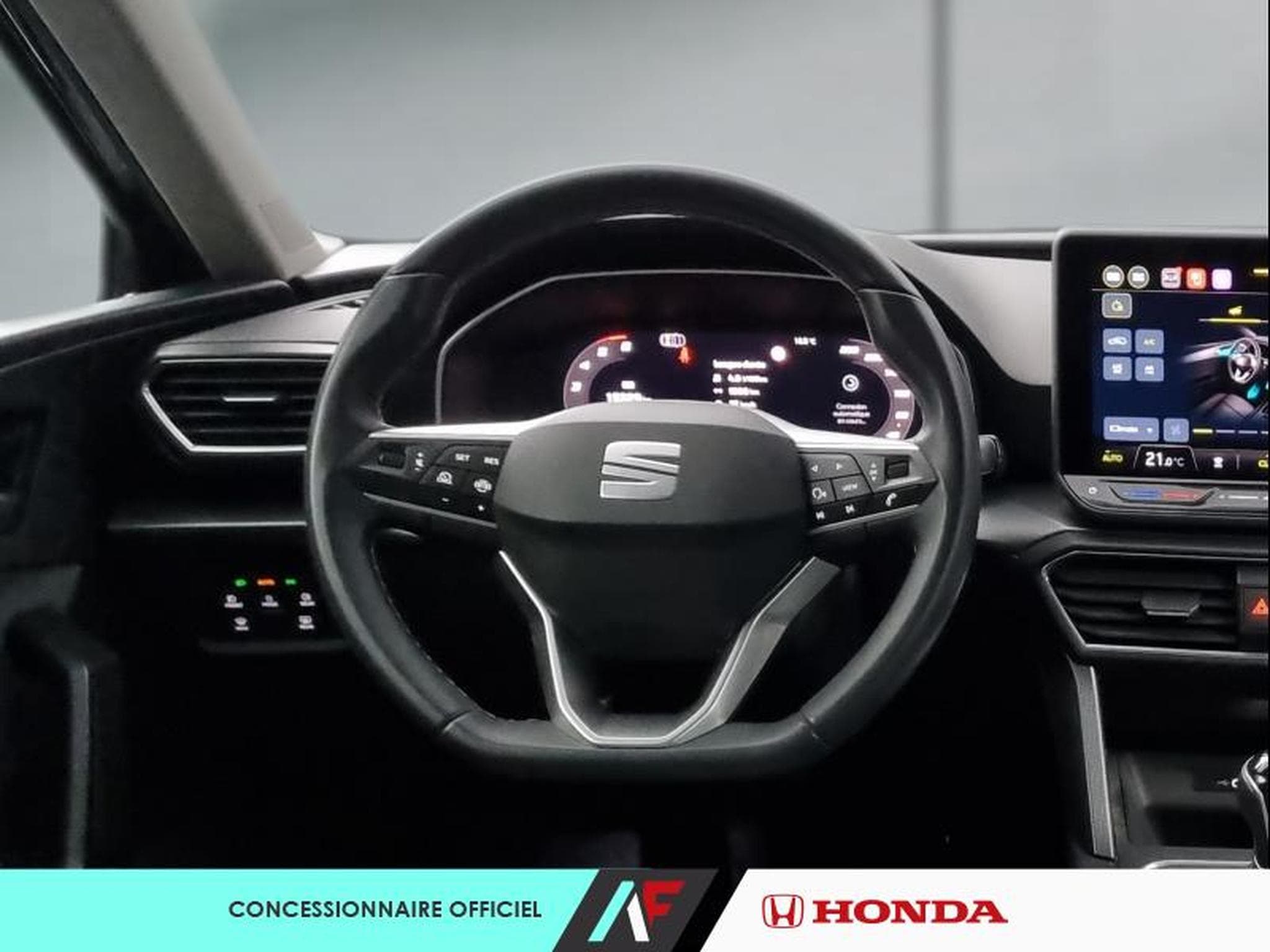 Seat Leon -25% 2.0 TDI 115ch Style XL (2025) - Photo 2