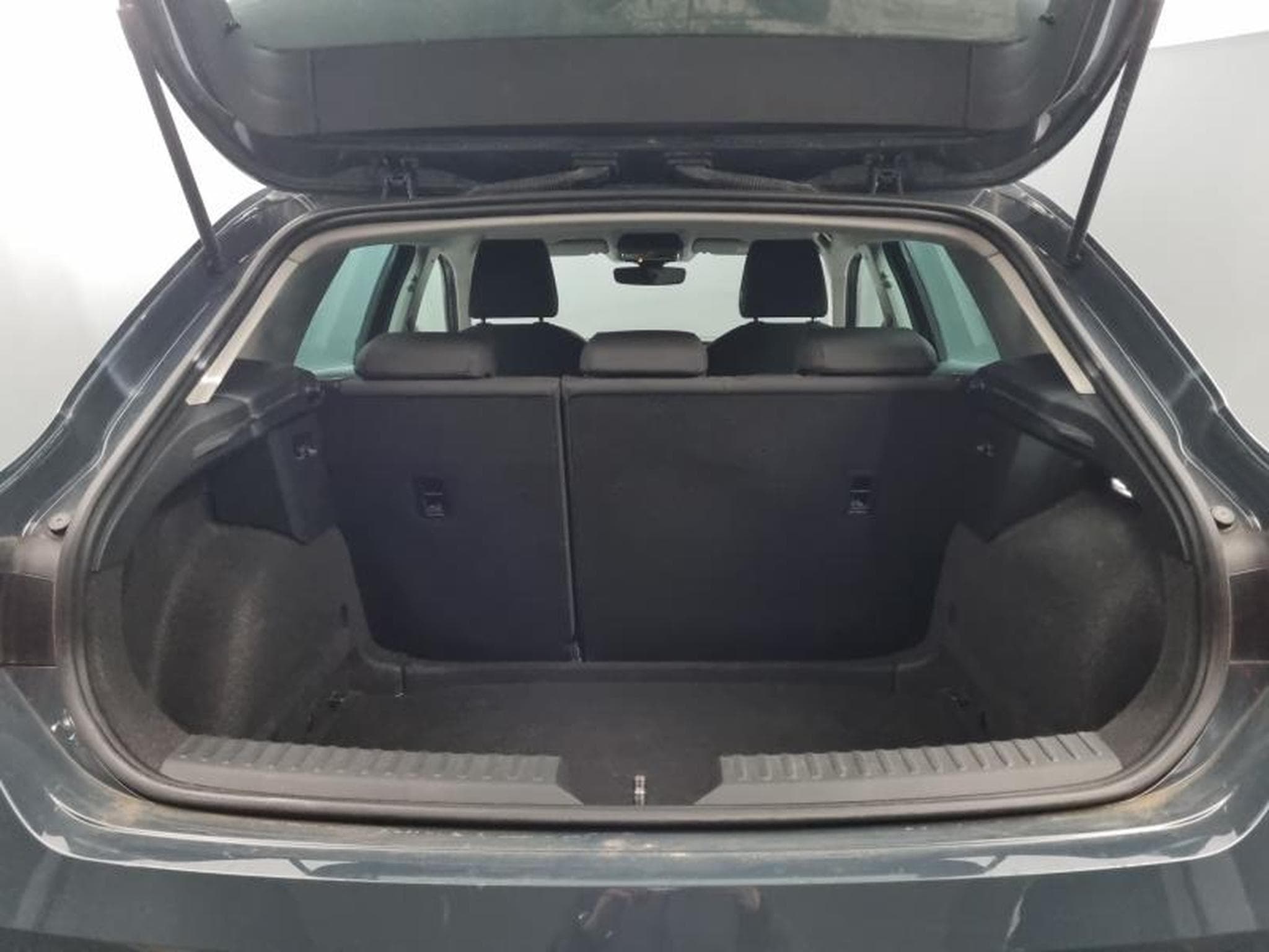 Seat Leon -25% 2.0 TDI 115ch Style XL (2025) - Photo 22