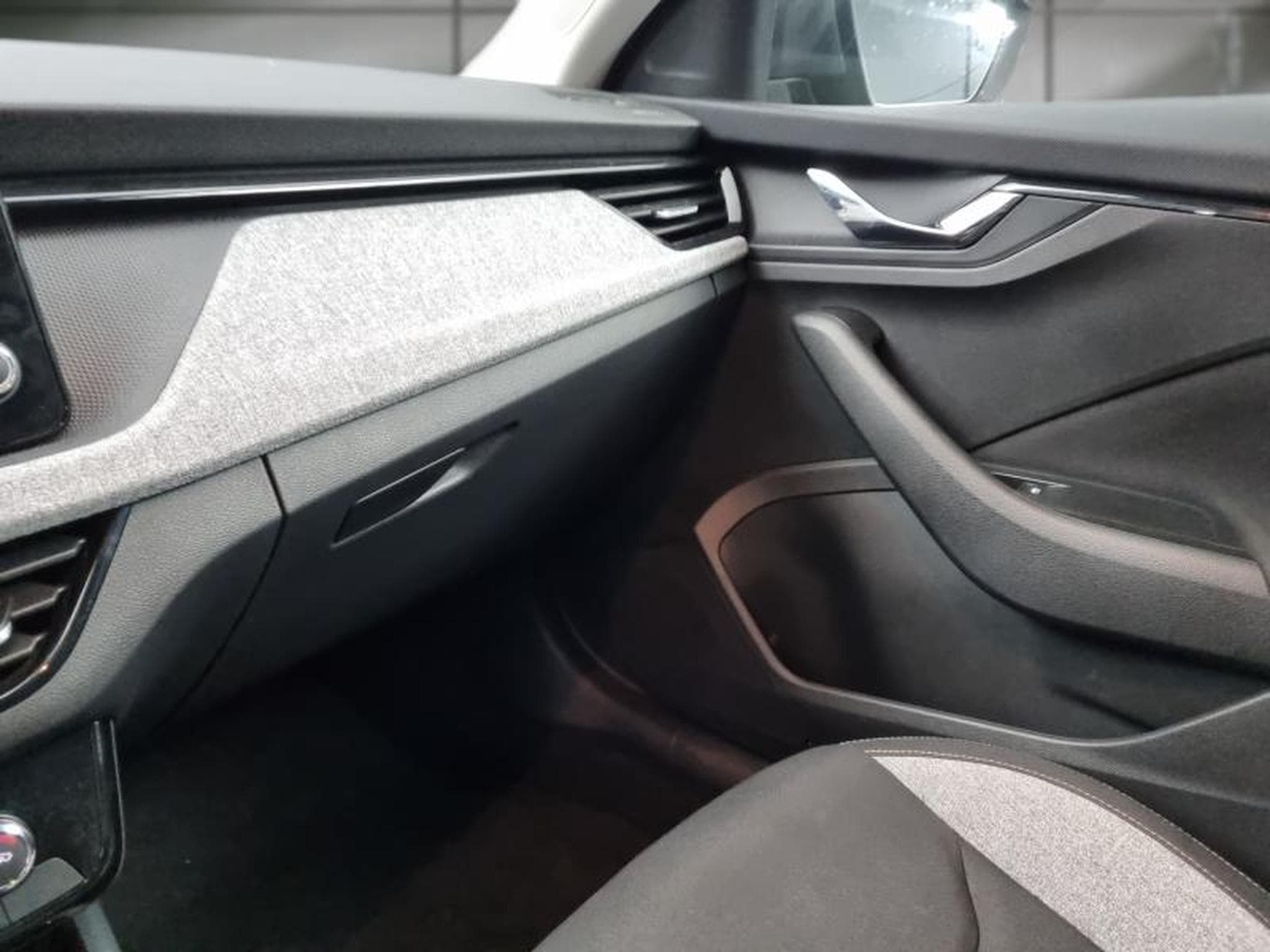 Skoda Scala -35% 1.0 TSI Evo2 116ch Selection (2025) - Photo 17