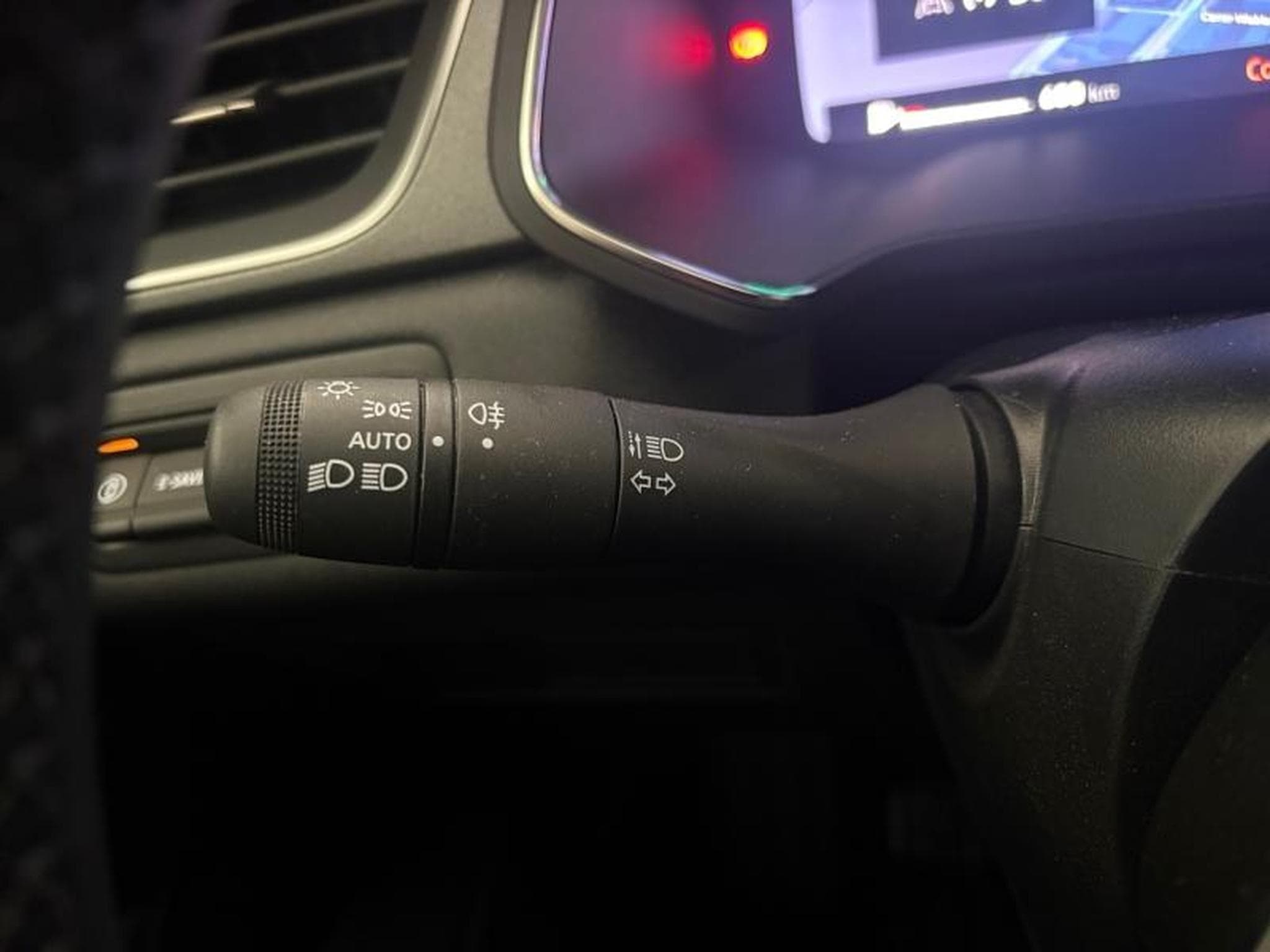 Renault Captur -25% 1.6 E-Tech full hybrid 145ch Techno (2025) - Photo 14