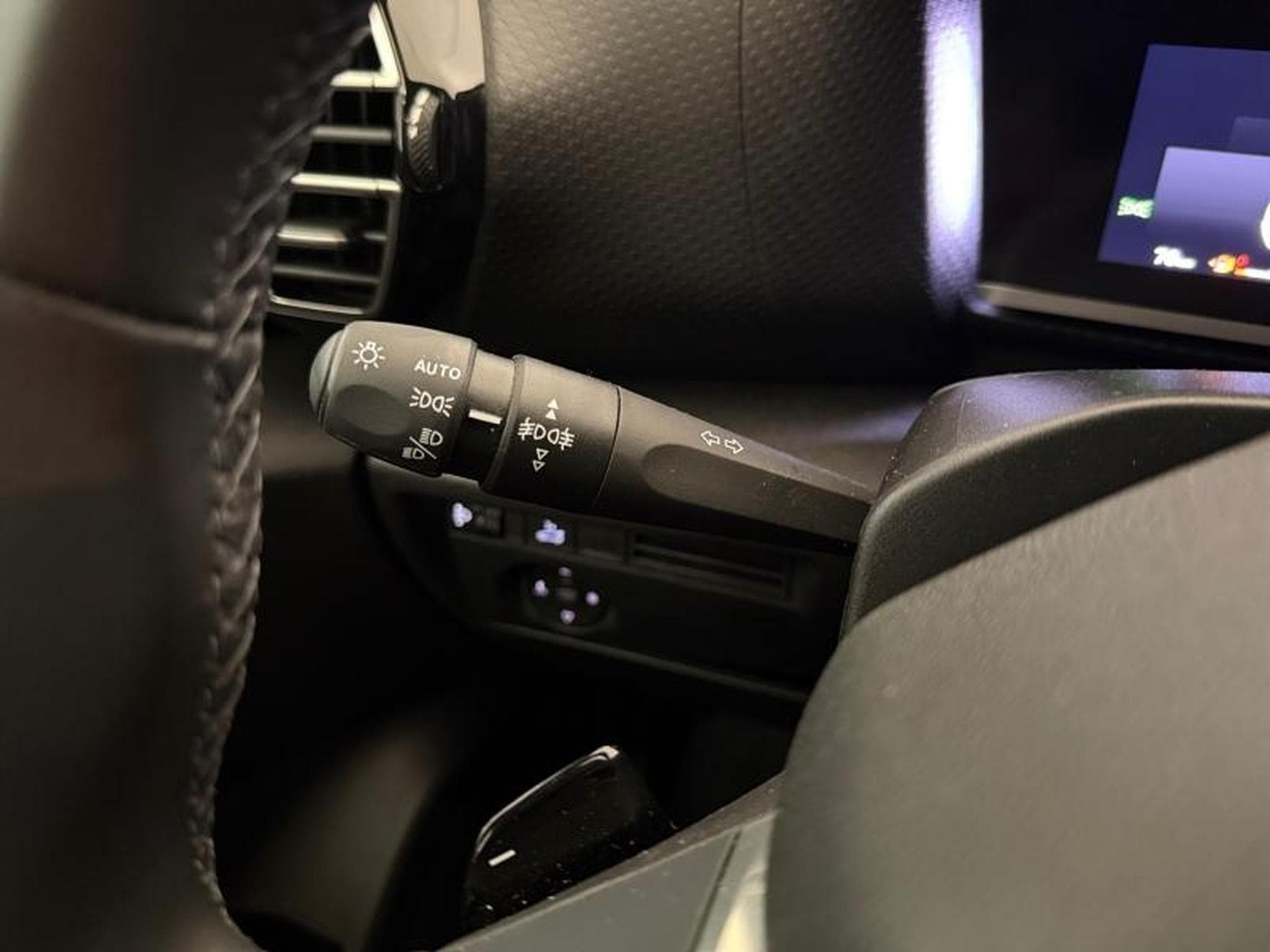 Citroën c4 x -39% 1.5 BlueHDi 130ch S&S PLUS Automatique (2024) - Photo 20