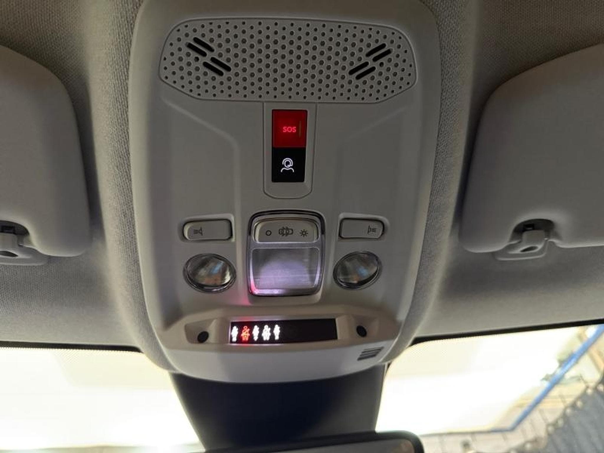 Citroën c4 x -39% 1.5 BlueHDi 130ch S&S PLUS Automatique (2024) - Photo 23