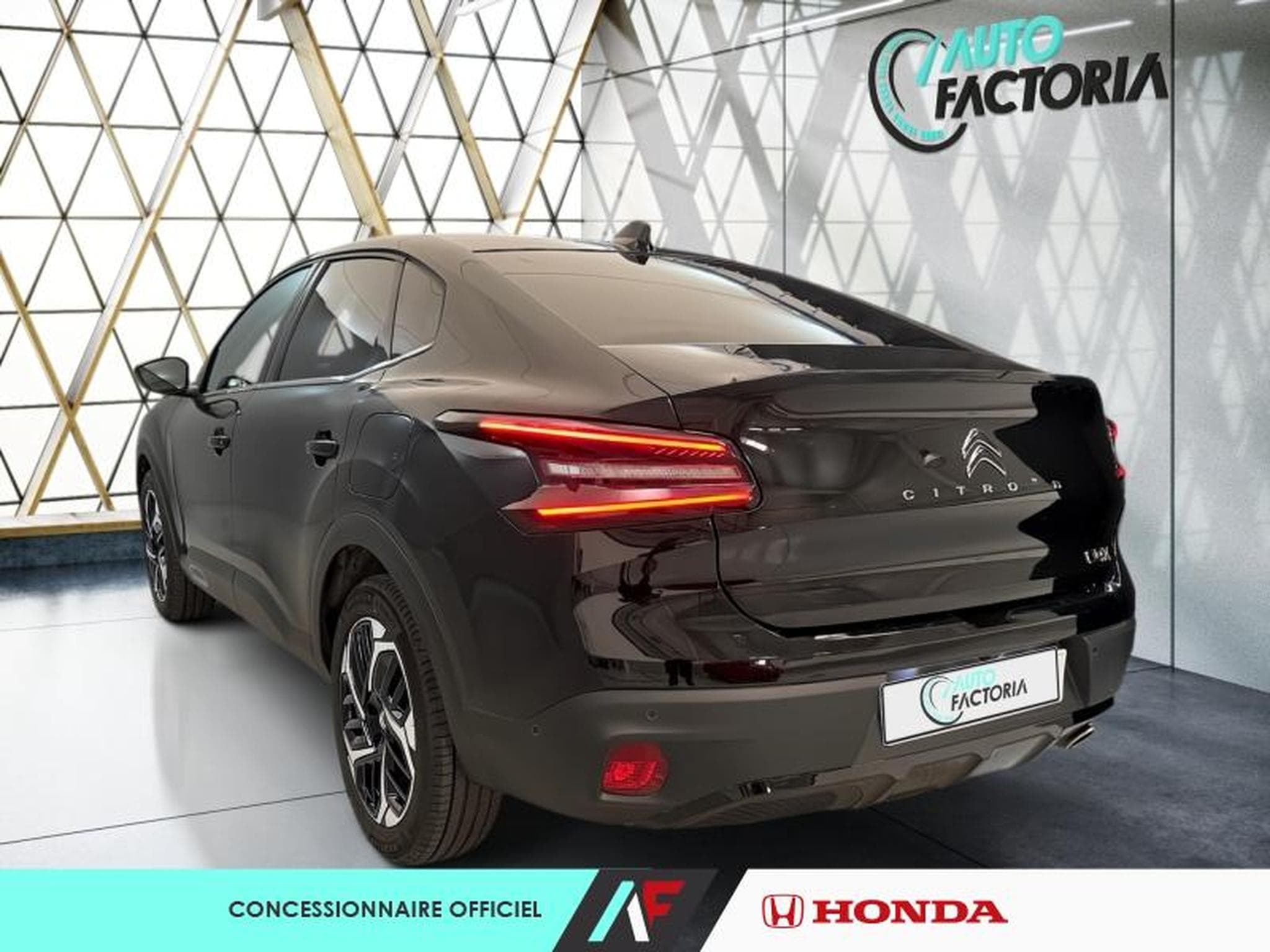 Citroën c4 x -39% 1.5 BlueHDi 130ch S&S PLUS Automatique (2024) - Photo 3