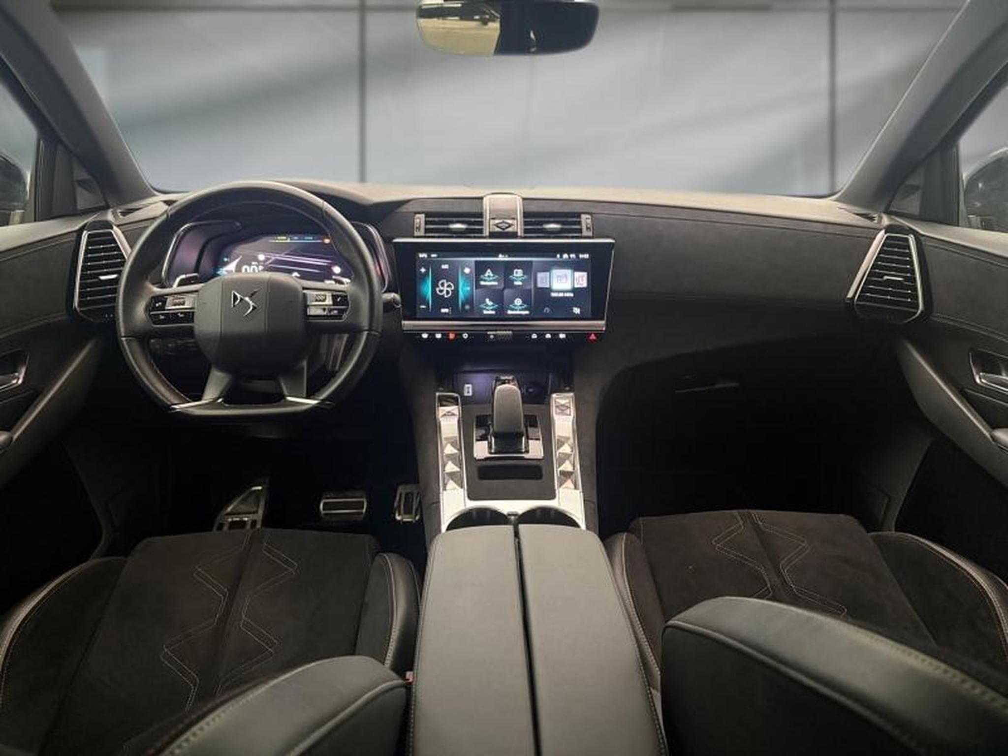 DS Automobiles DS7 -48% E-TENSE 225ch Performance Line + (2024) - Photo 10