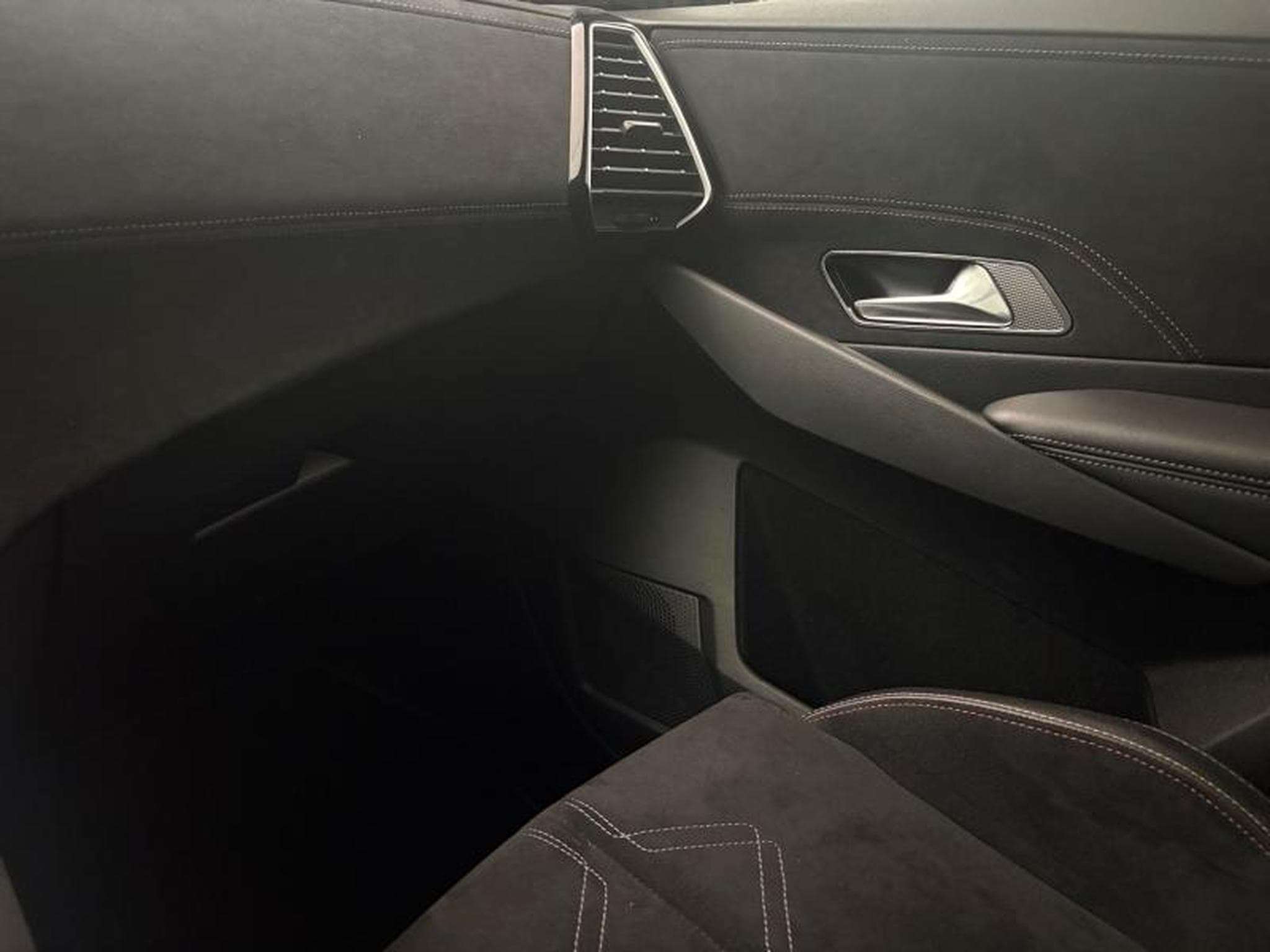 DS Automobiles DS7 -48% E-TENSE 225ch Performance Line + (2024) - Photo 14