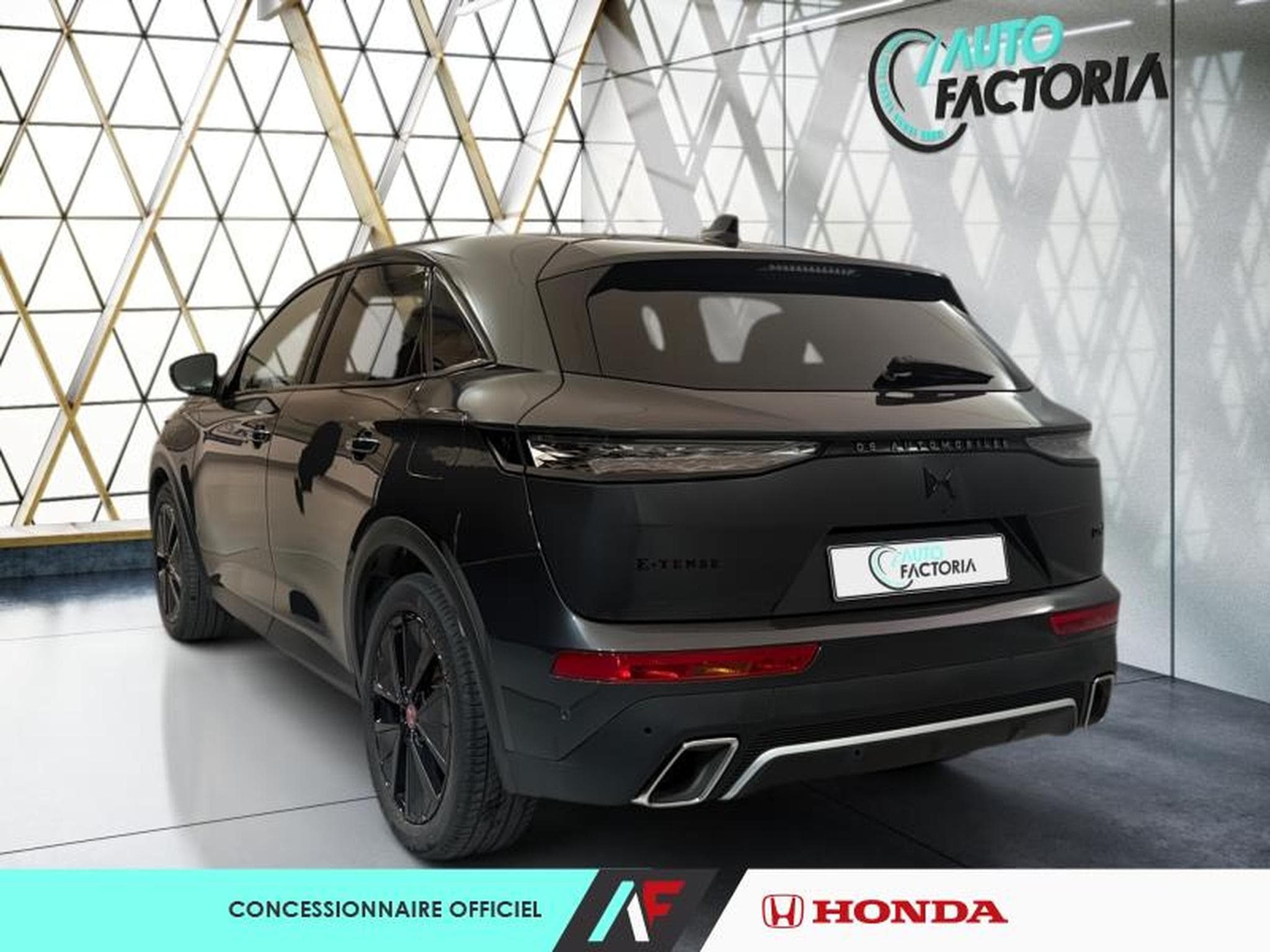 DS Automobiles DS7 -48% E-TENSE 225ch Performance Line + (2024) - Photo 3