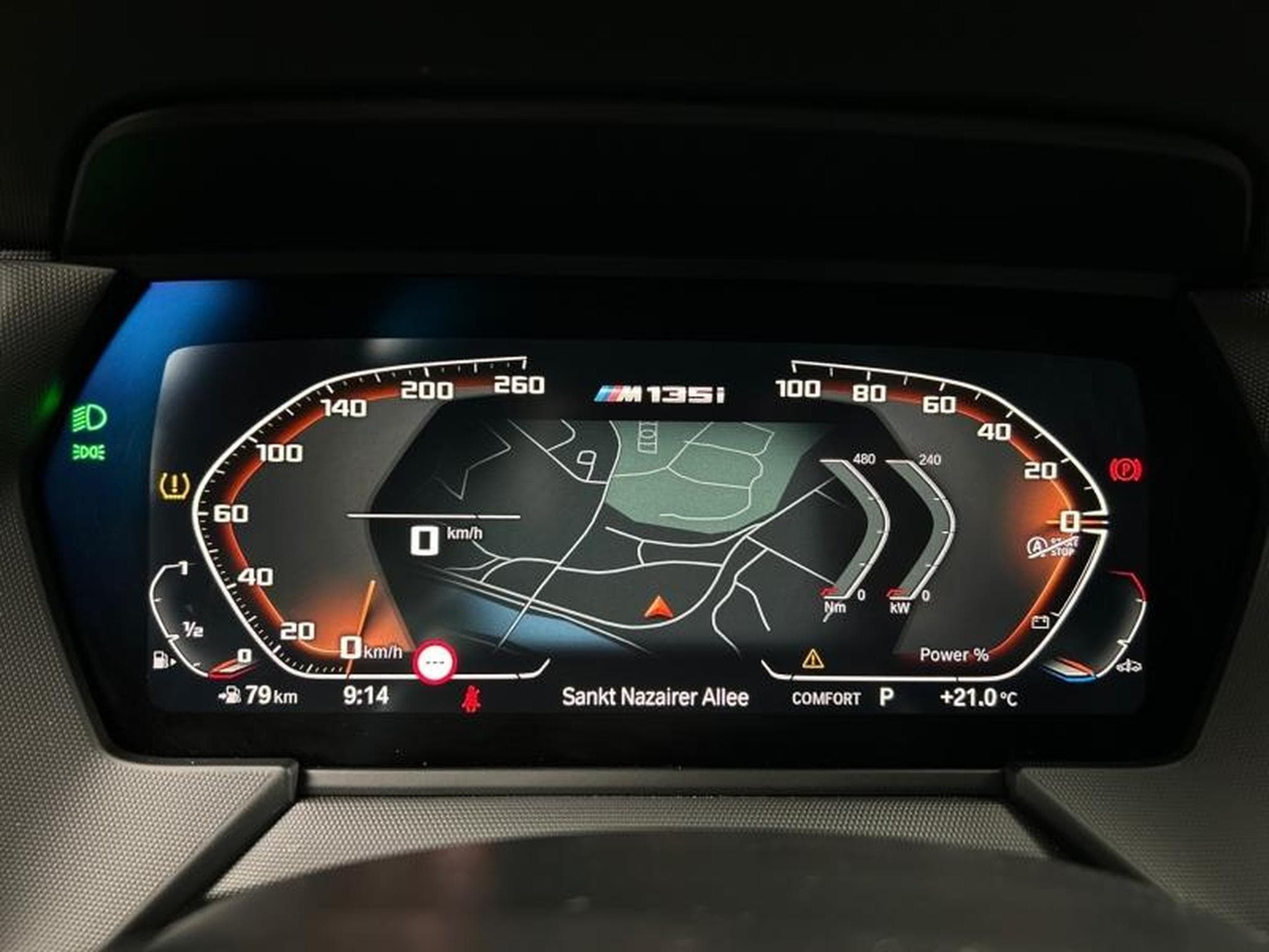 BMW 118 -36% M135iA xDrive 306ch Edition M Sport Pro (2023) - Photo 18