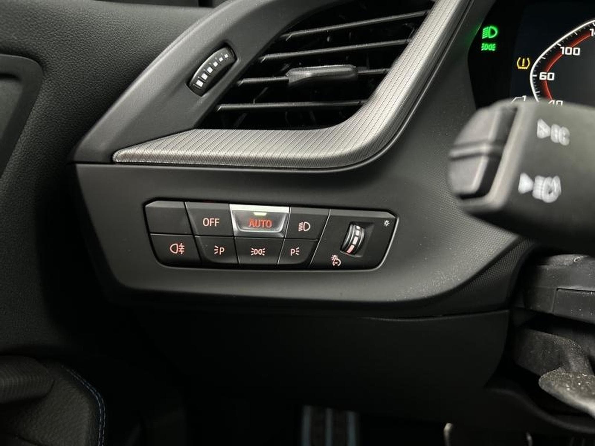 BMW 118 -36% M135iA xDrive 306ch Edition M Sport Pro (2023) - Photo 21