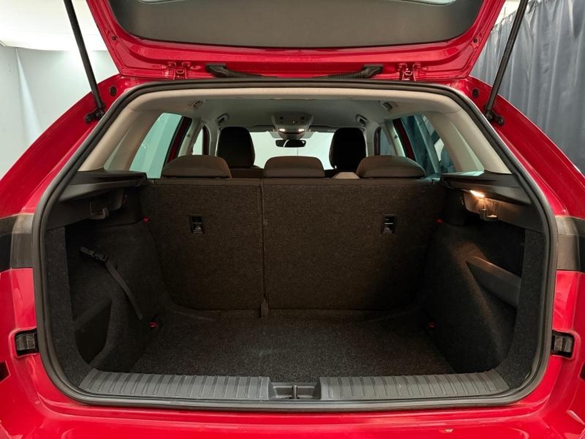 Skoda Kamiq -24% 1.0 TSI Evo 110ch Ambition DSG7 (2024) - Photo 13