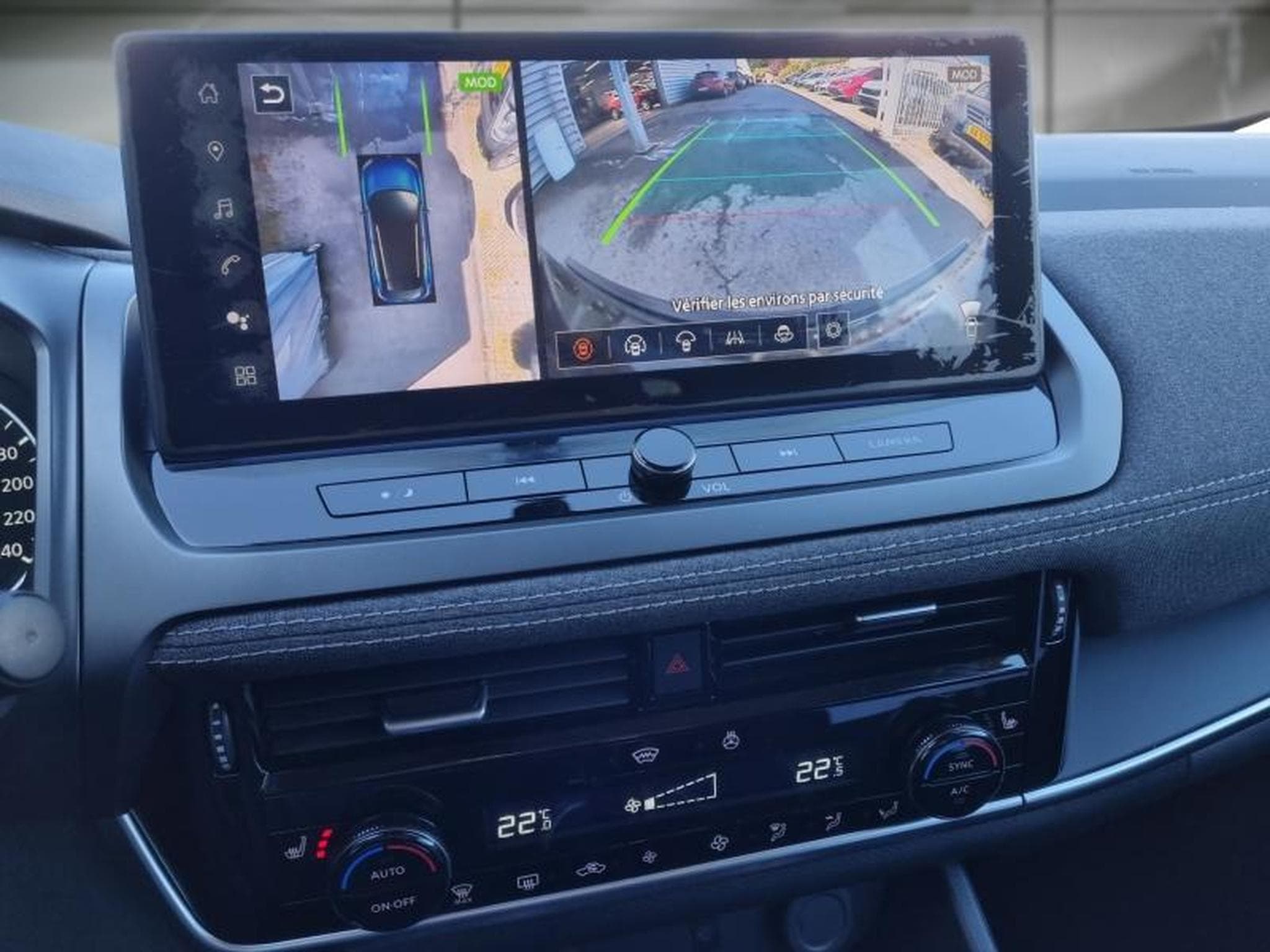 Nissan Qashqai -33% 1.3 DIG-T 140CH MHEV CONNECT (2024) - Photo 14