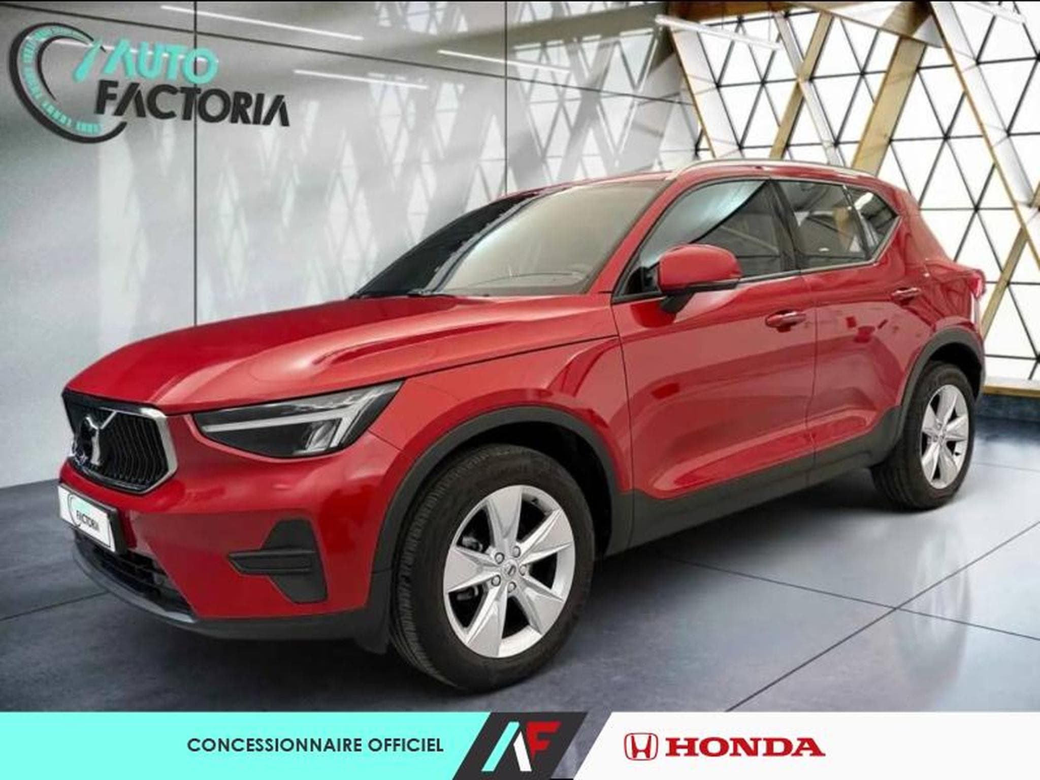 Volvo XC40 -32% B3 163ch Core DCT 7 (2024) - Photo 1