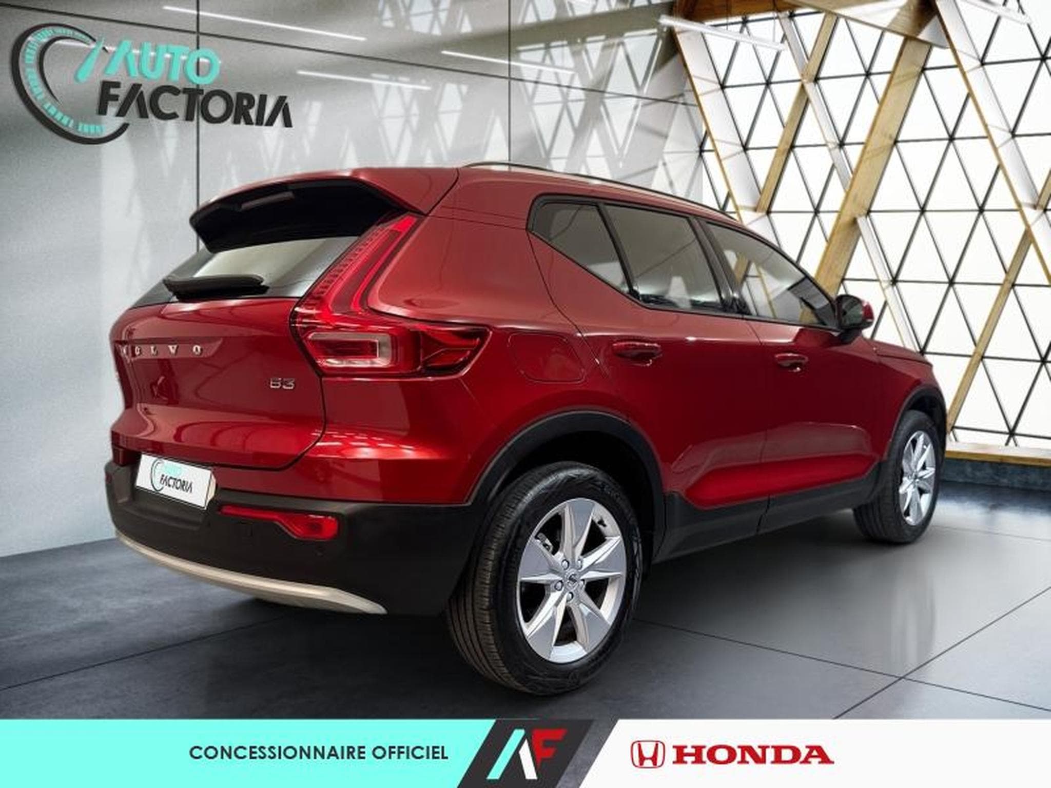 Volvo XC40 -32% B3 163ch Core DCT 7 (2024) - Photo 4