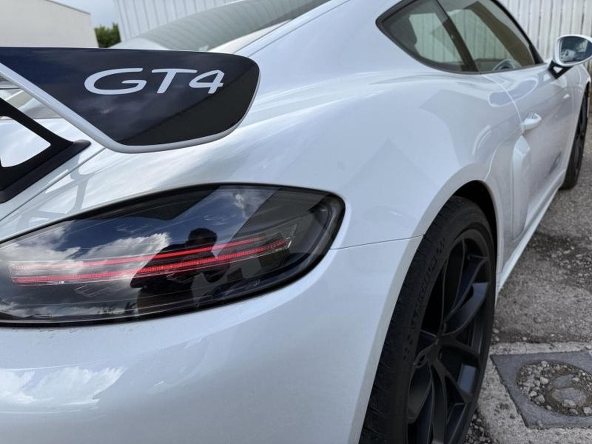 Porsche 718 4.0 420ch GT4 (2020) - Photo 25