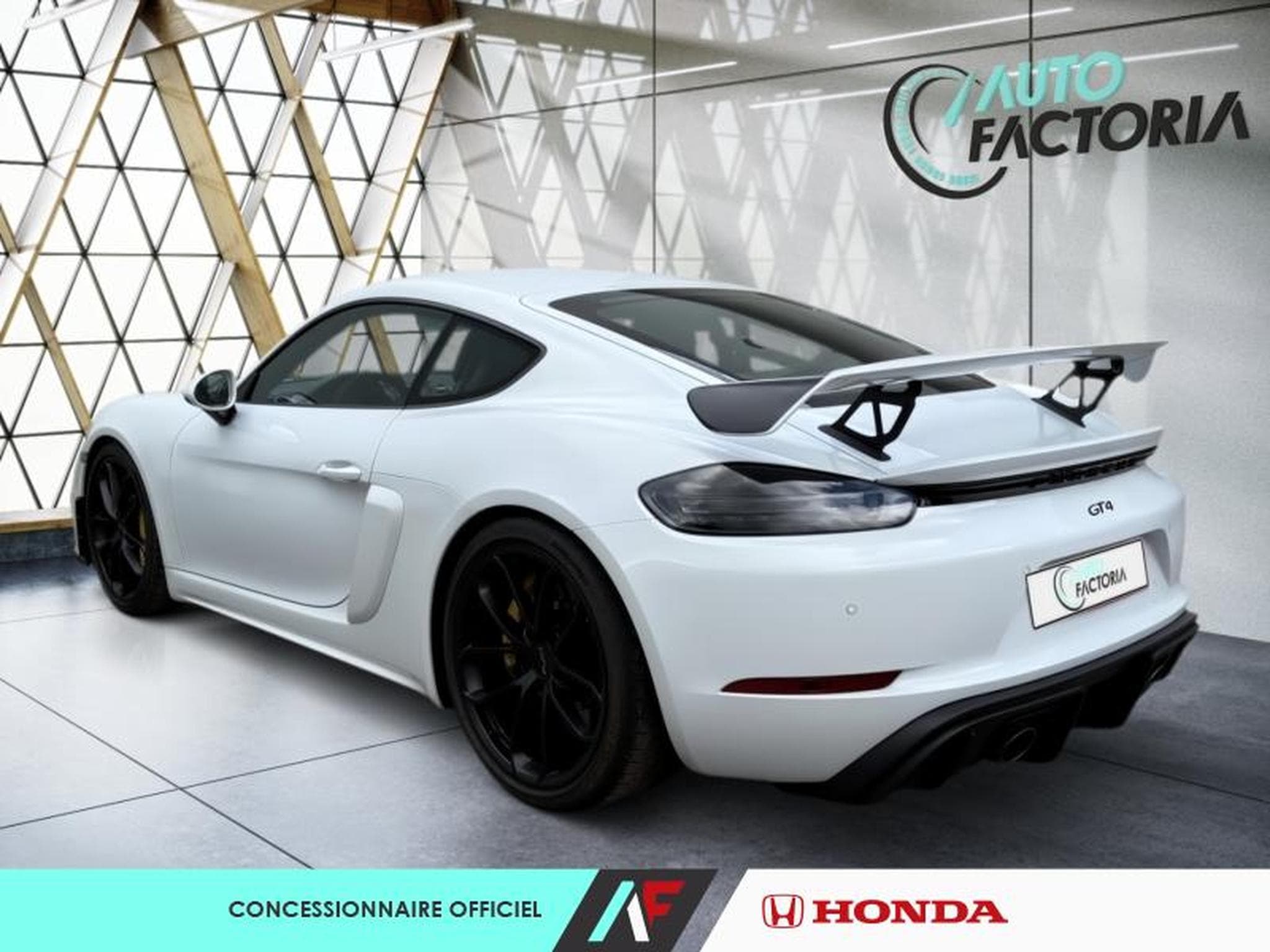 Porsche 718 4.0 420ch GT4 (2020) - Photo 3