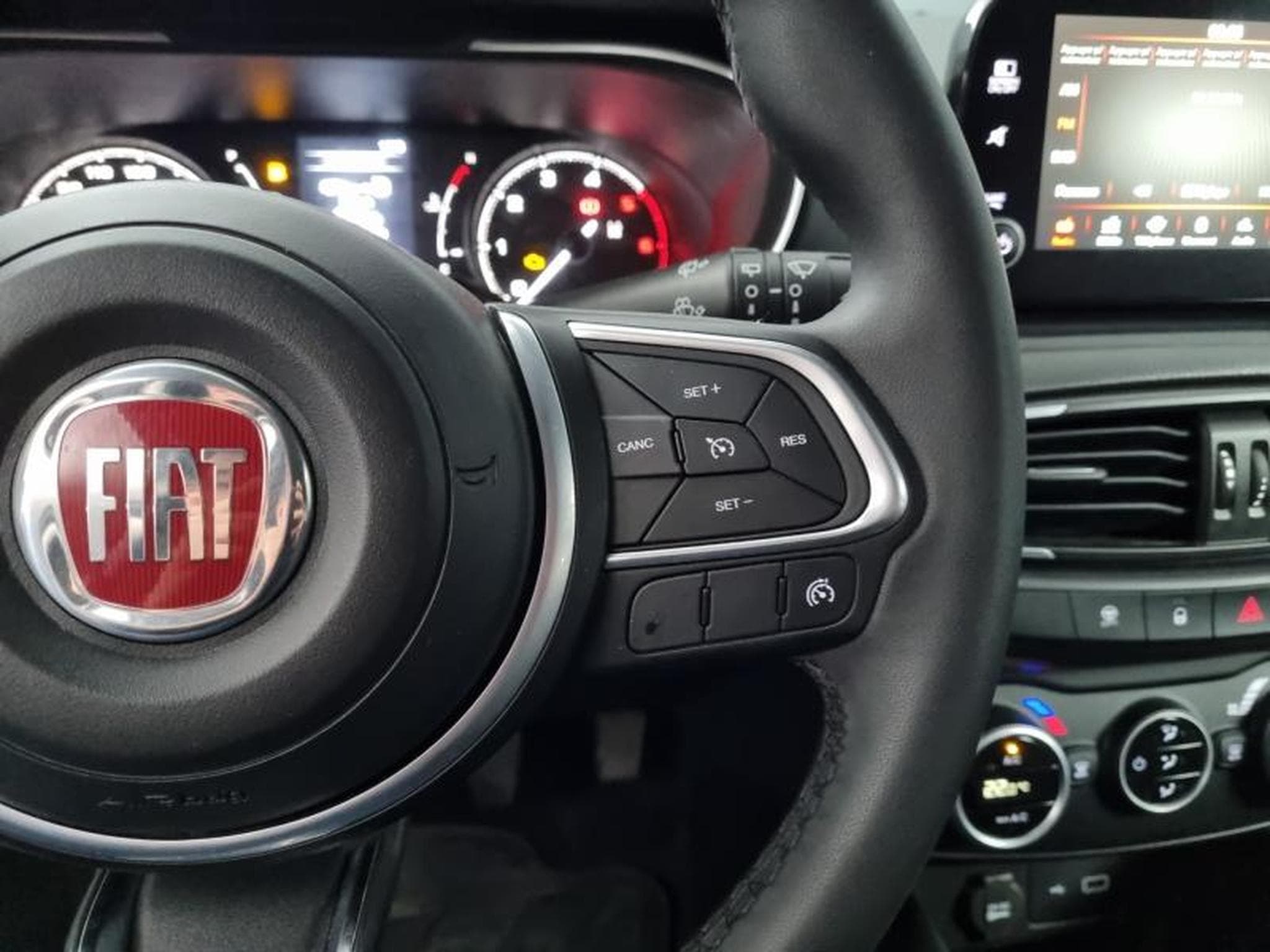 Fiat Tipo 1.6 MultiJet 130ch (2024) - Photo 12