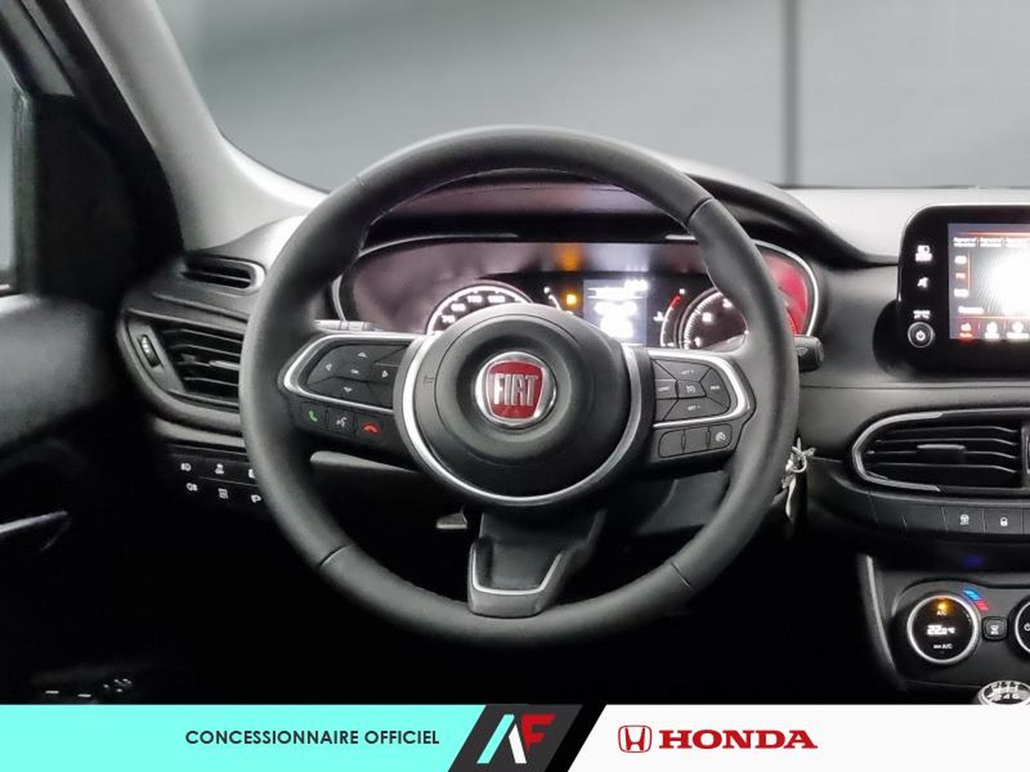 Fiat Tipo 1.6 MultiJet 130ch (2024) - Photo 6