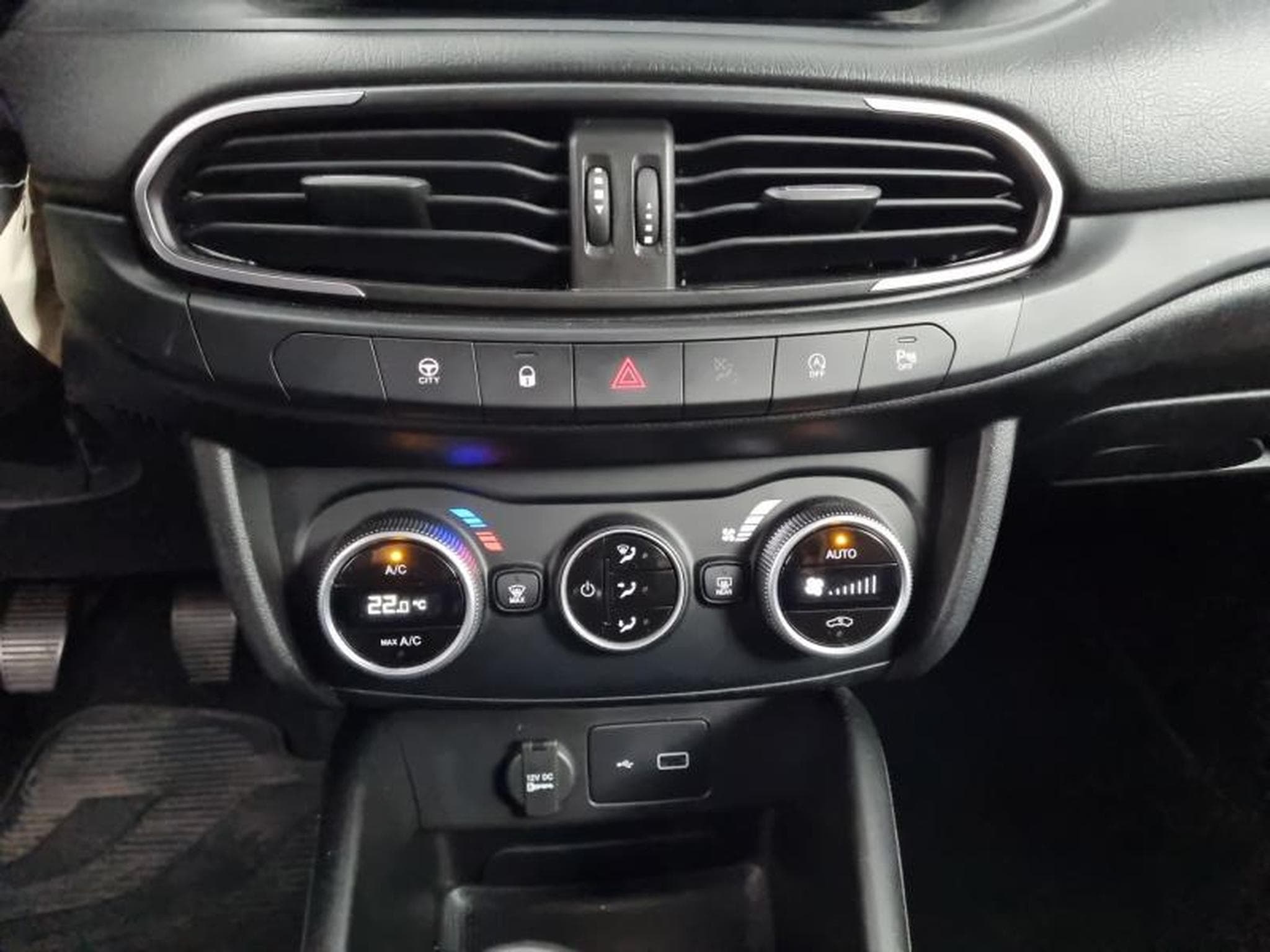 Fiat Tipo 1.6 MultiJet 130ch (2024) - Photo 8