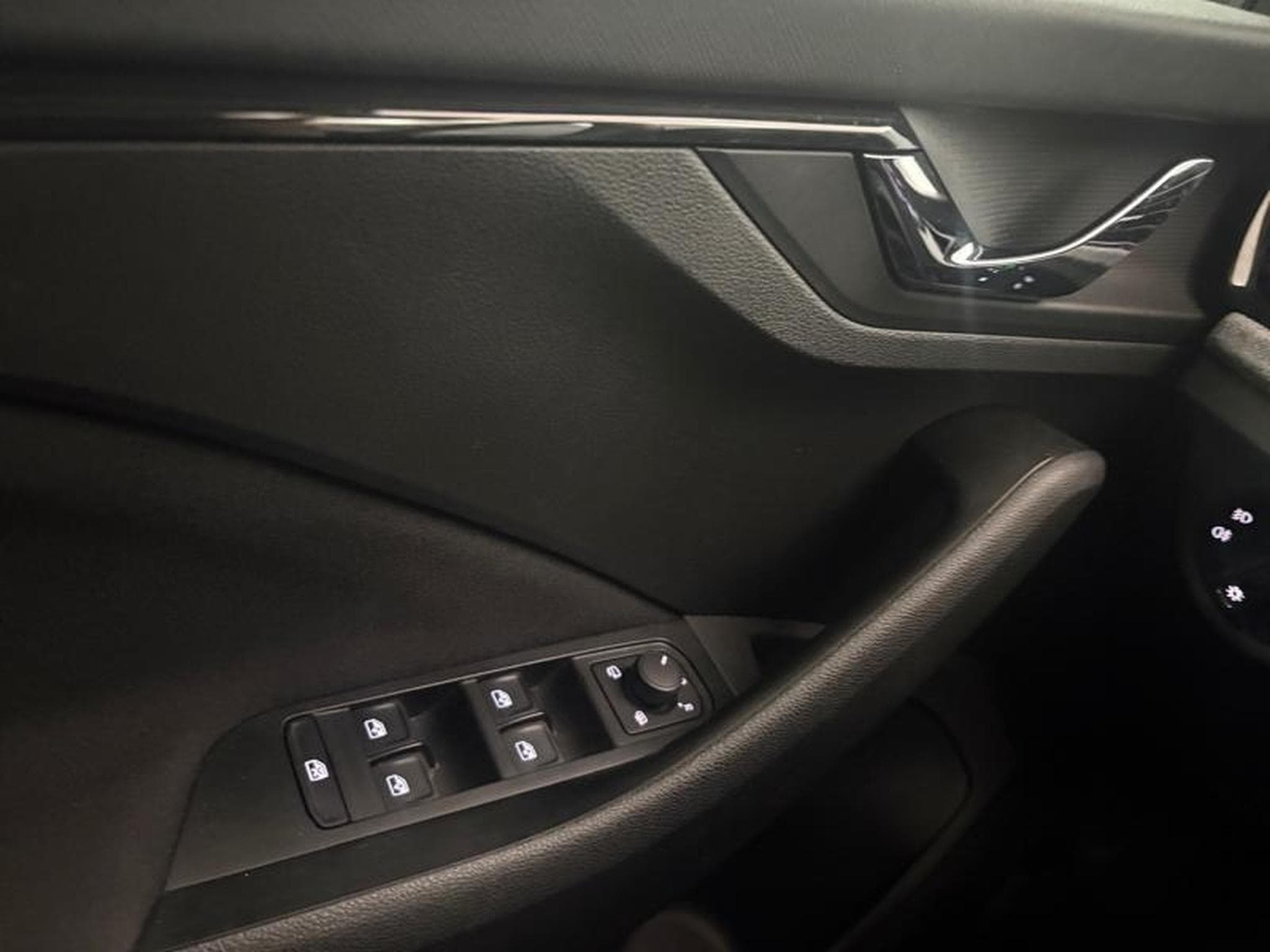 Skoda Scala -37% 1.0 TSI Evo2 116ch Selection DSG7 (2025) - Photo 22