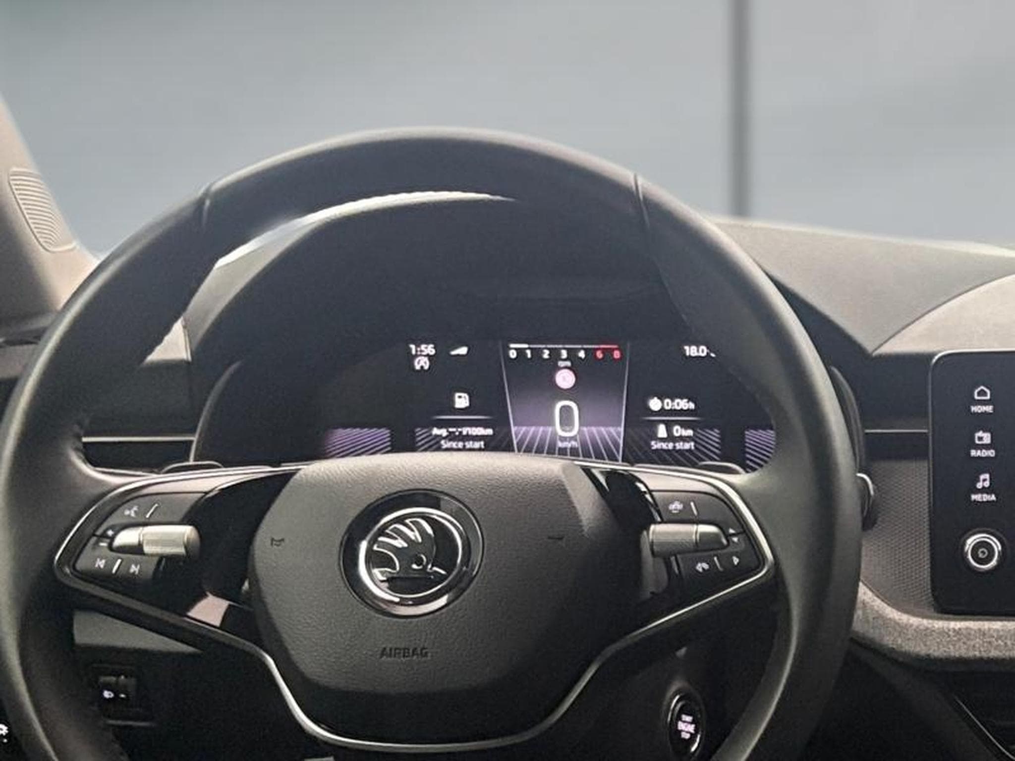 Skoda Scala -37% 1.0 TSI Evo2 116ch Selection DSG7 (2025) - Photo 24