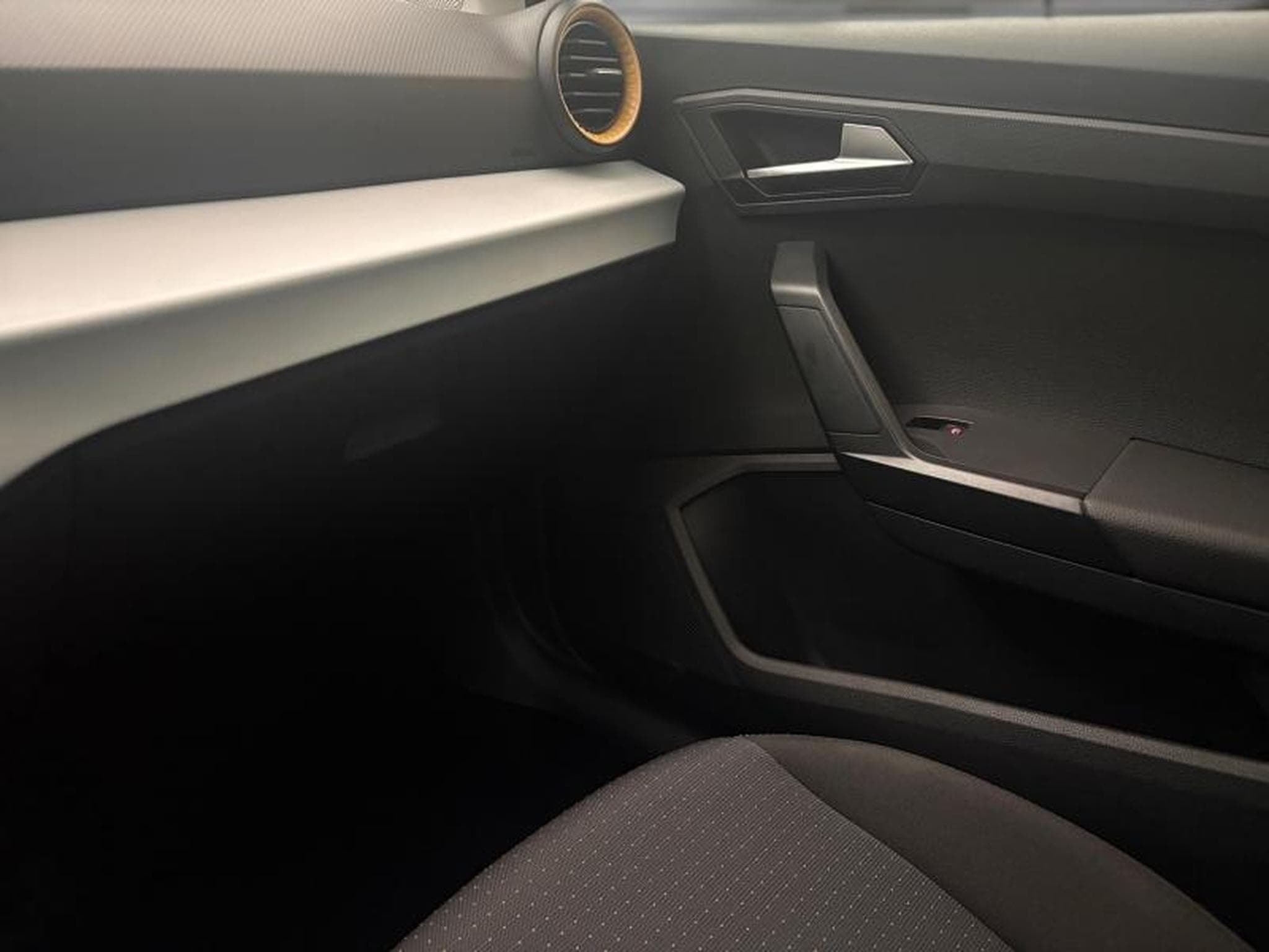 Seat Arona -27% 1.0 TSI 115ch Style Special Edition (2025) - Photo 18