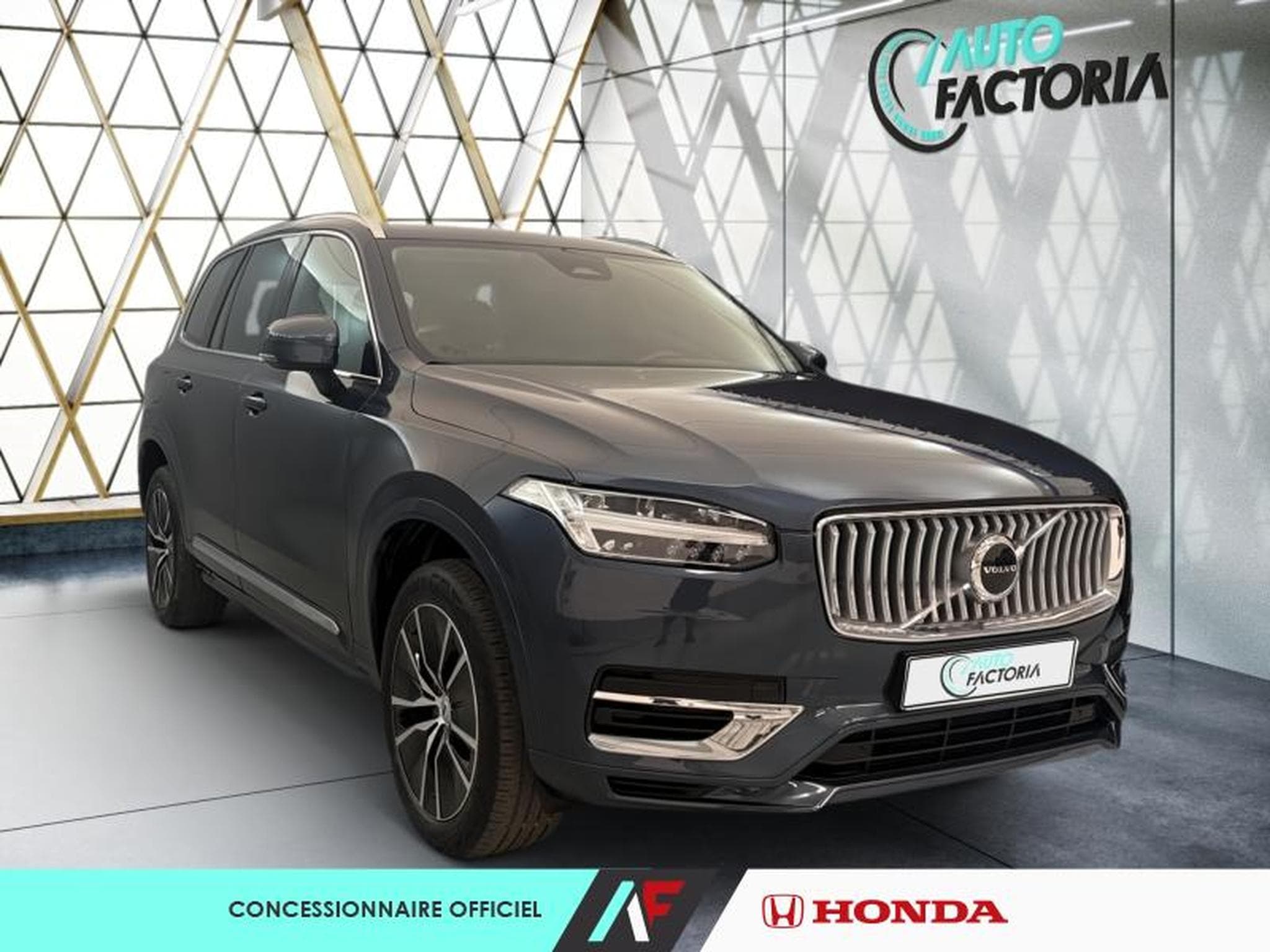 Volvo XC90 -40% T8 AWD 310 + 145ch Core Bright (2024) - Photo 5